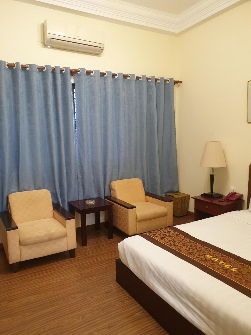 Standard Queen Room