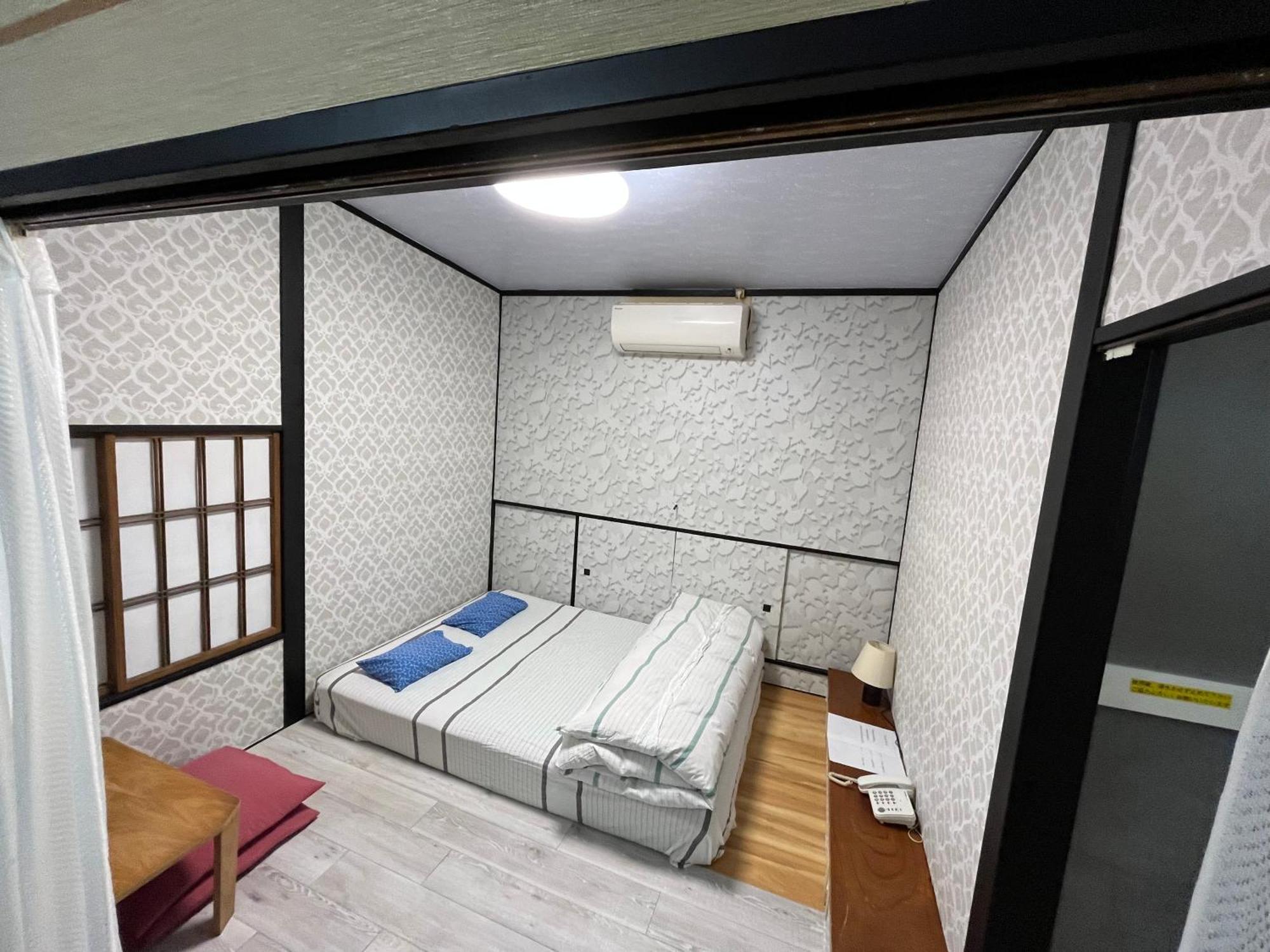 Double Room Private Bathroom