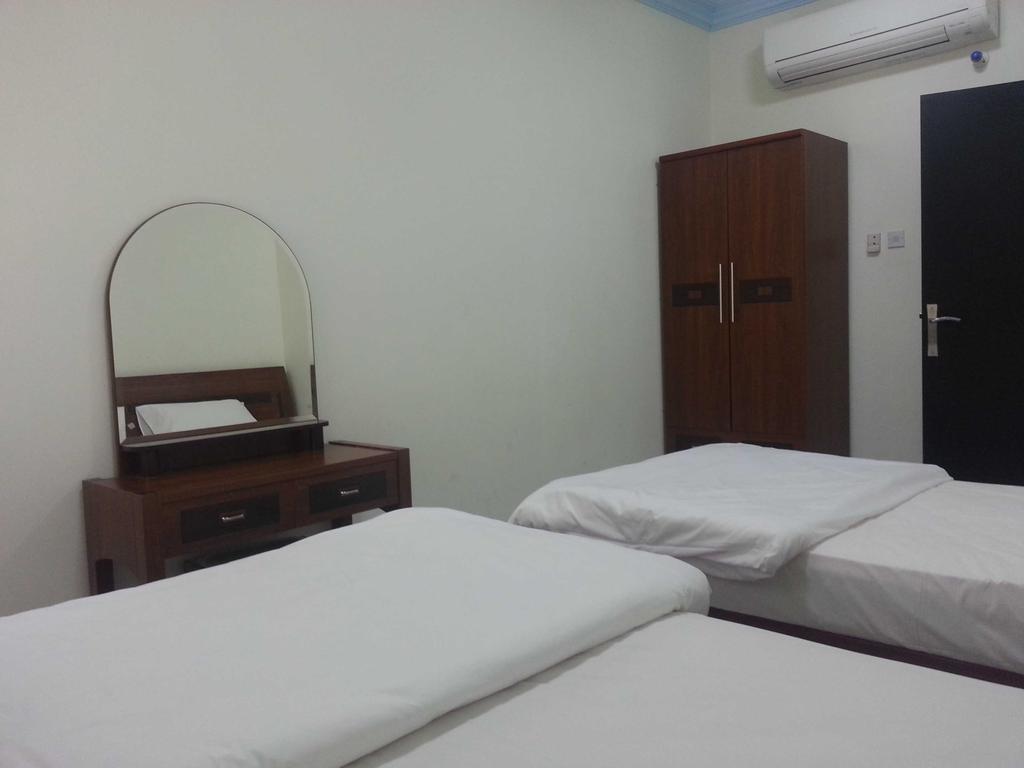 Deluxe One-Bedroom Apartment