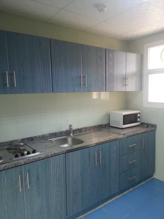 Deluxe One-Bedroom Apartment