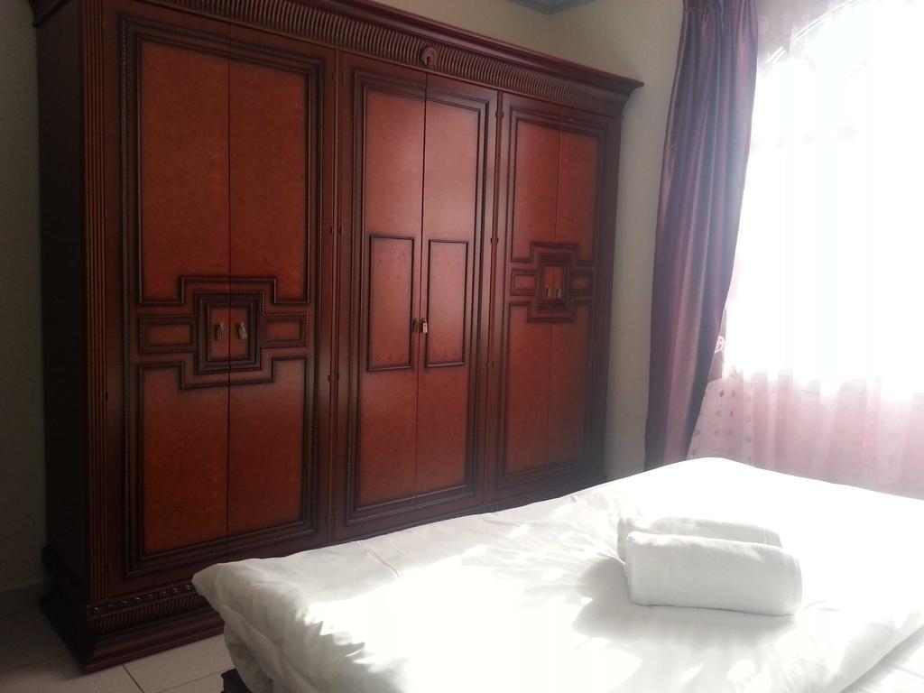 Deluxe Two-Bedroom Apartment