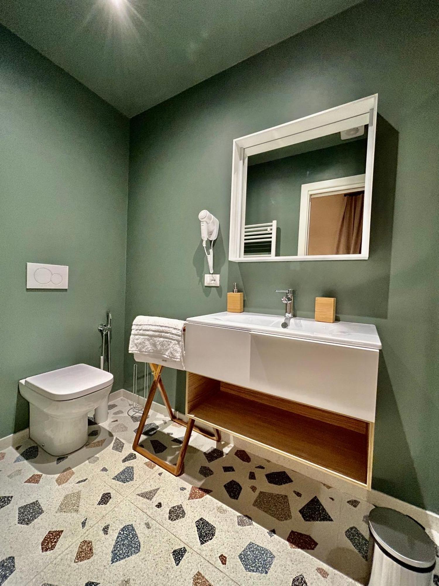 Double Room Private Bathroom