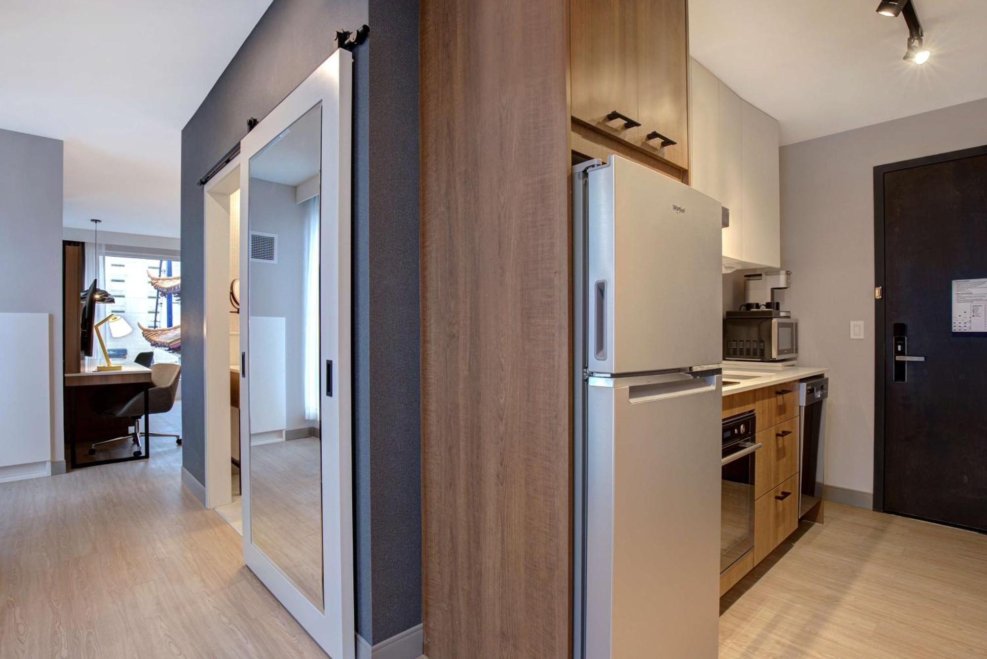 King Room Kitchenette City View