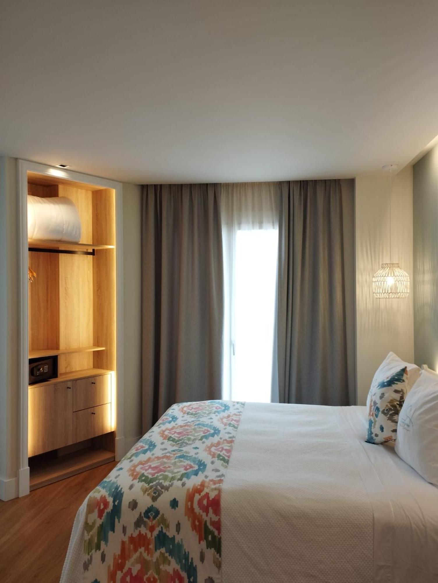 Superior Deluxe Double or Twin Room,1553238853:JPEG