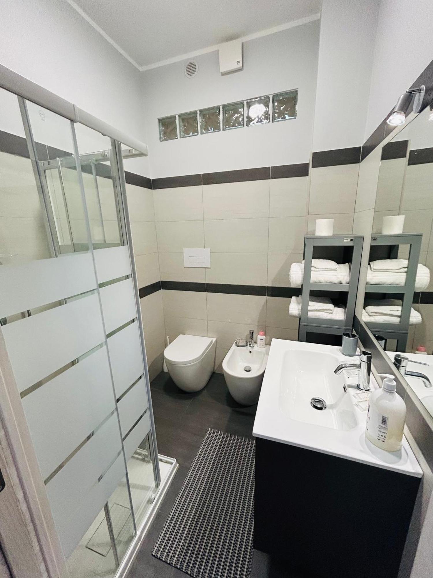Double Room Private Bathroom