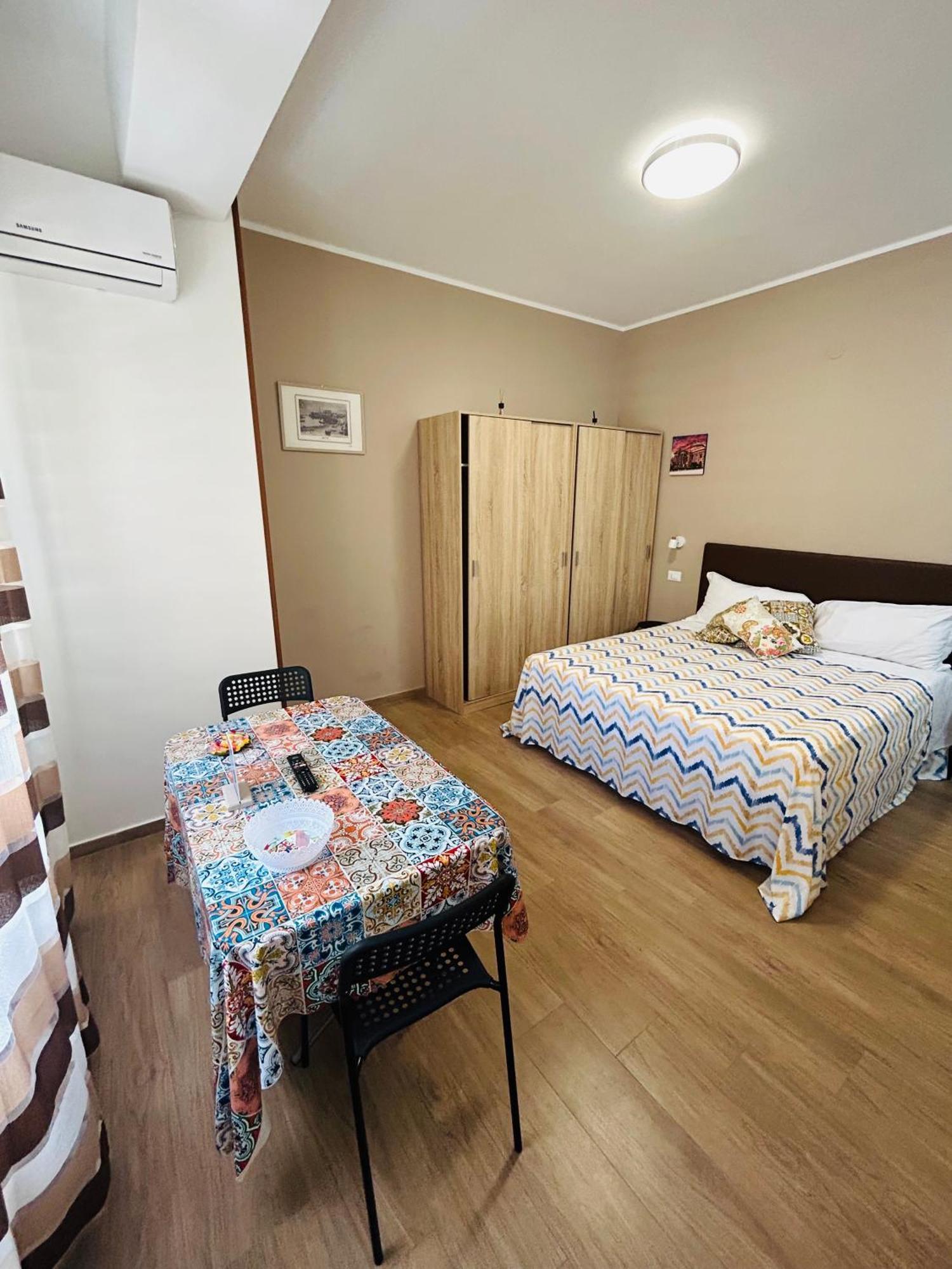 Double Room Private Bathroom