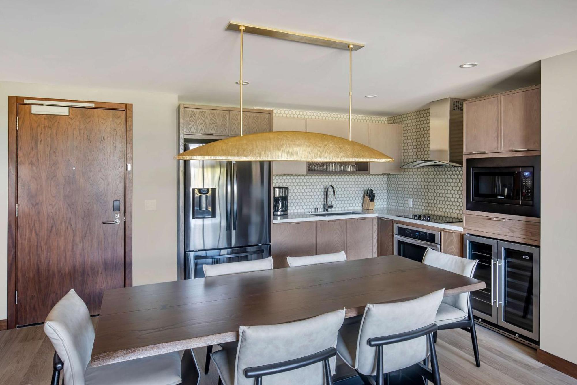 Three-Bedroom Premier Penthouse Suite with Ocean View