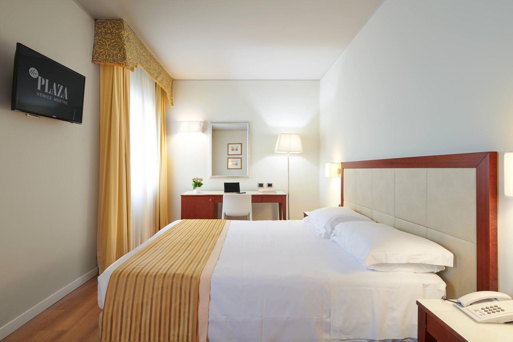 Quarto Superior com Cama de Casal ou 2 de Solteiro