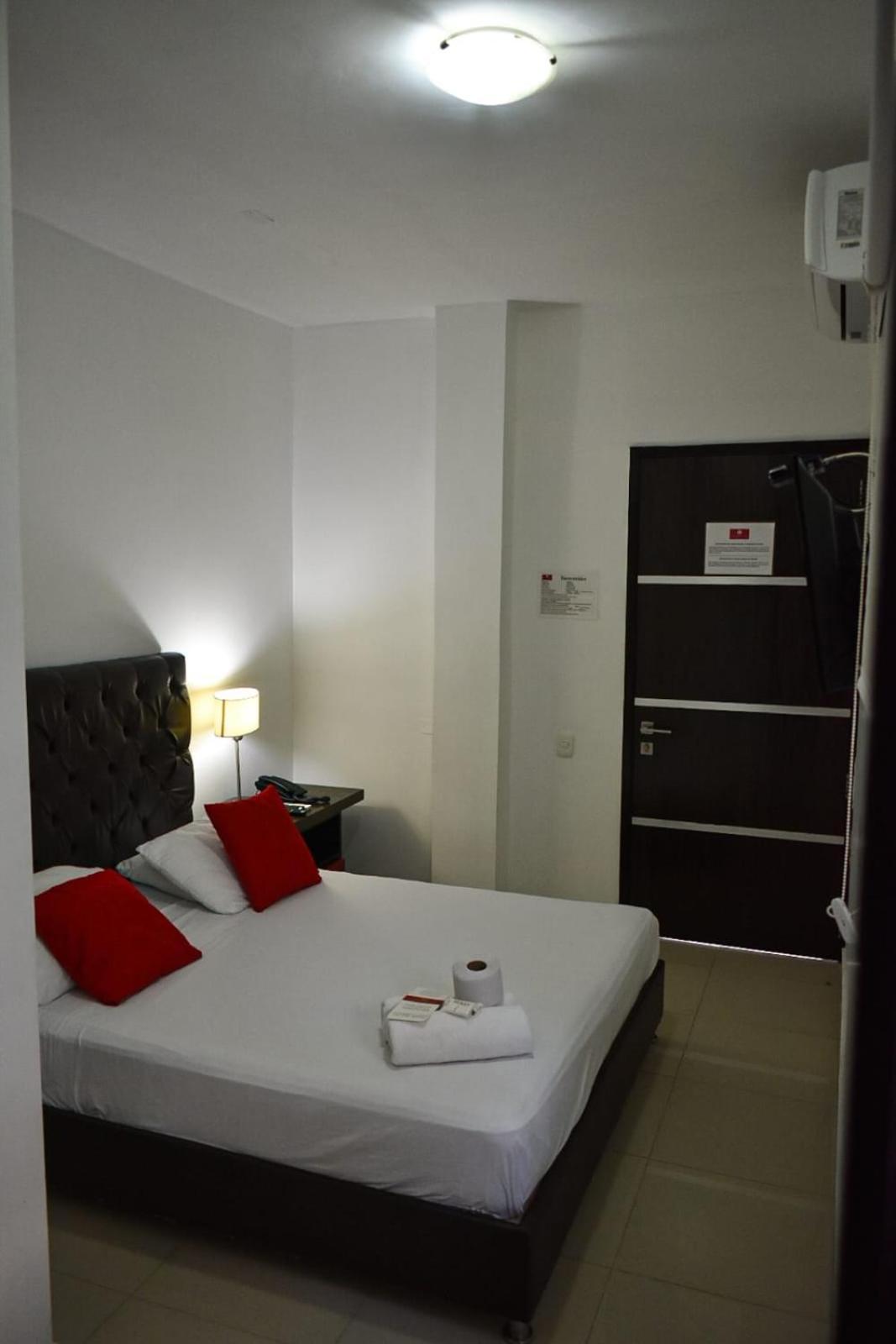 Standard Double Room,1562933095:JPEG
