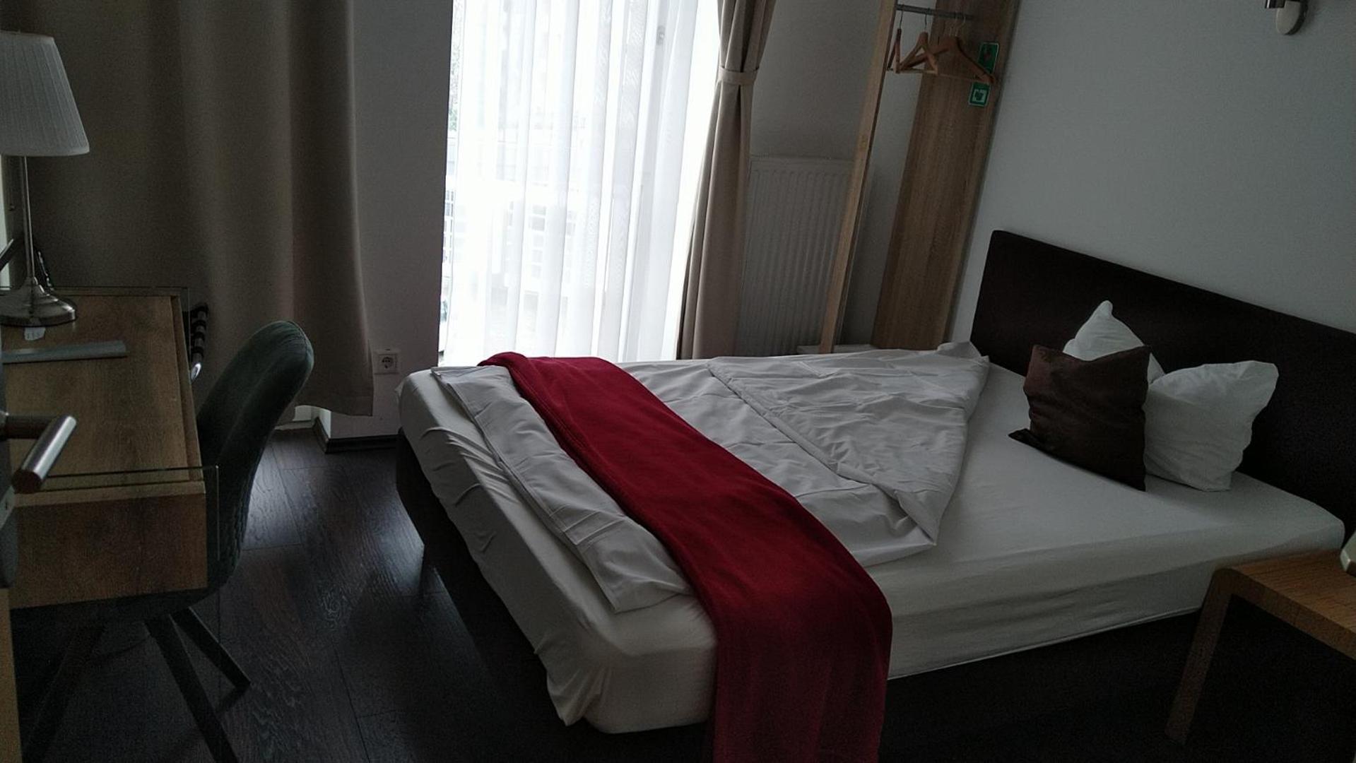 Standard Single Room,226032563:JPEG