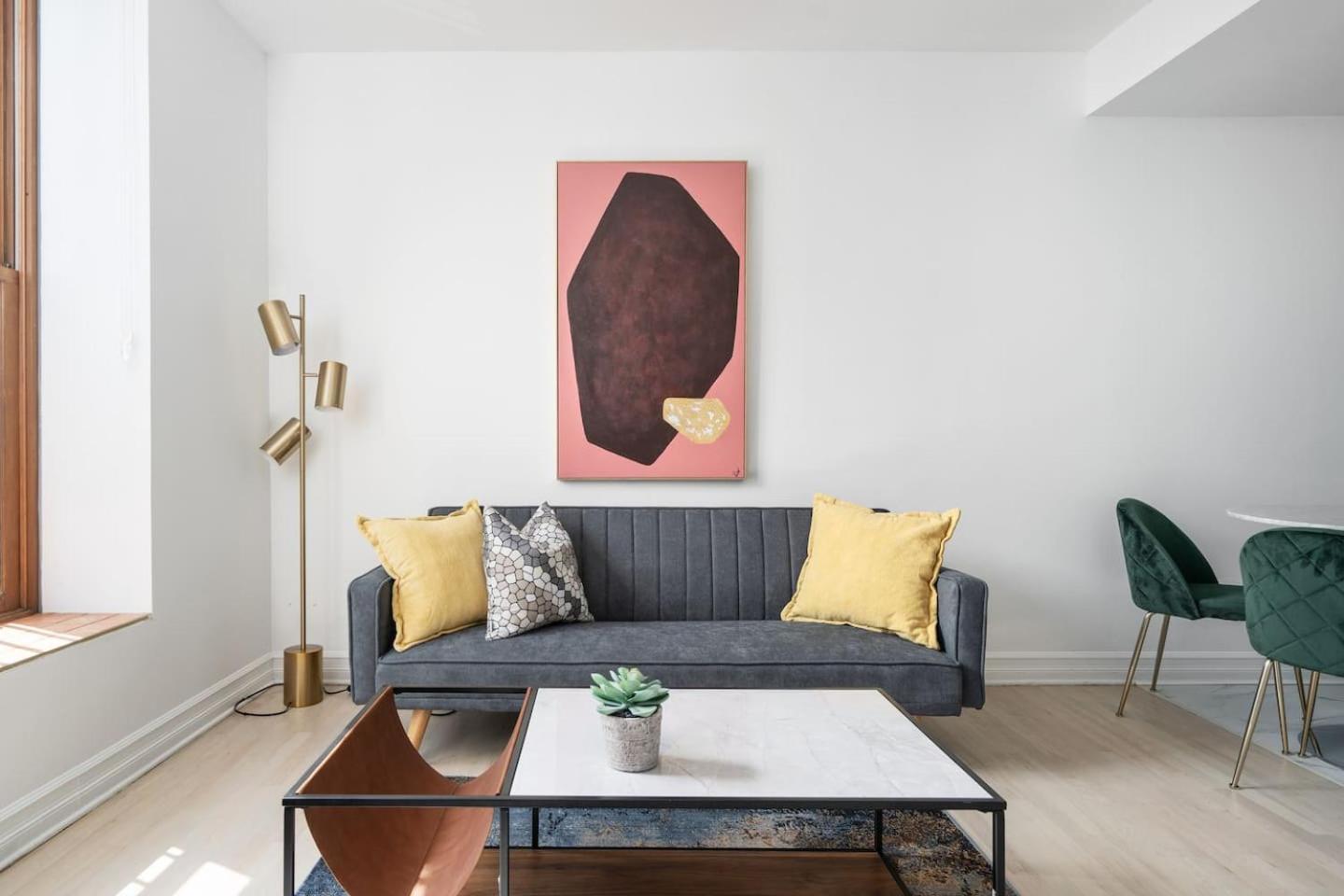 One-Bedroom Apartment