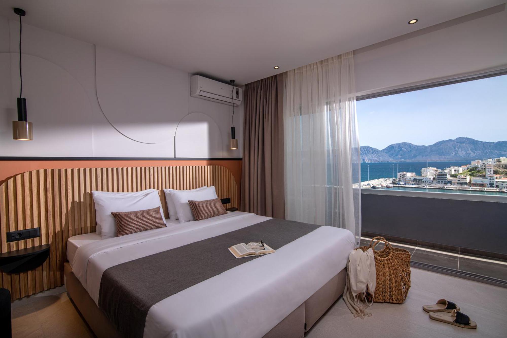 Chambre Double ou Lits Jumeaux - Vue Latérale sur Mer