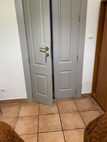 Quarto Standard com 2 Camas de Solteiro e Banheiro Compartilhado