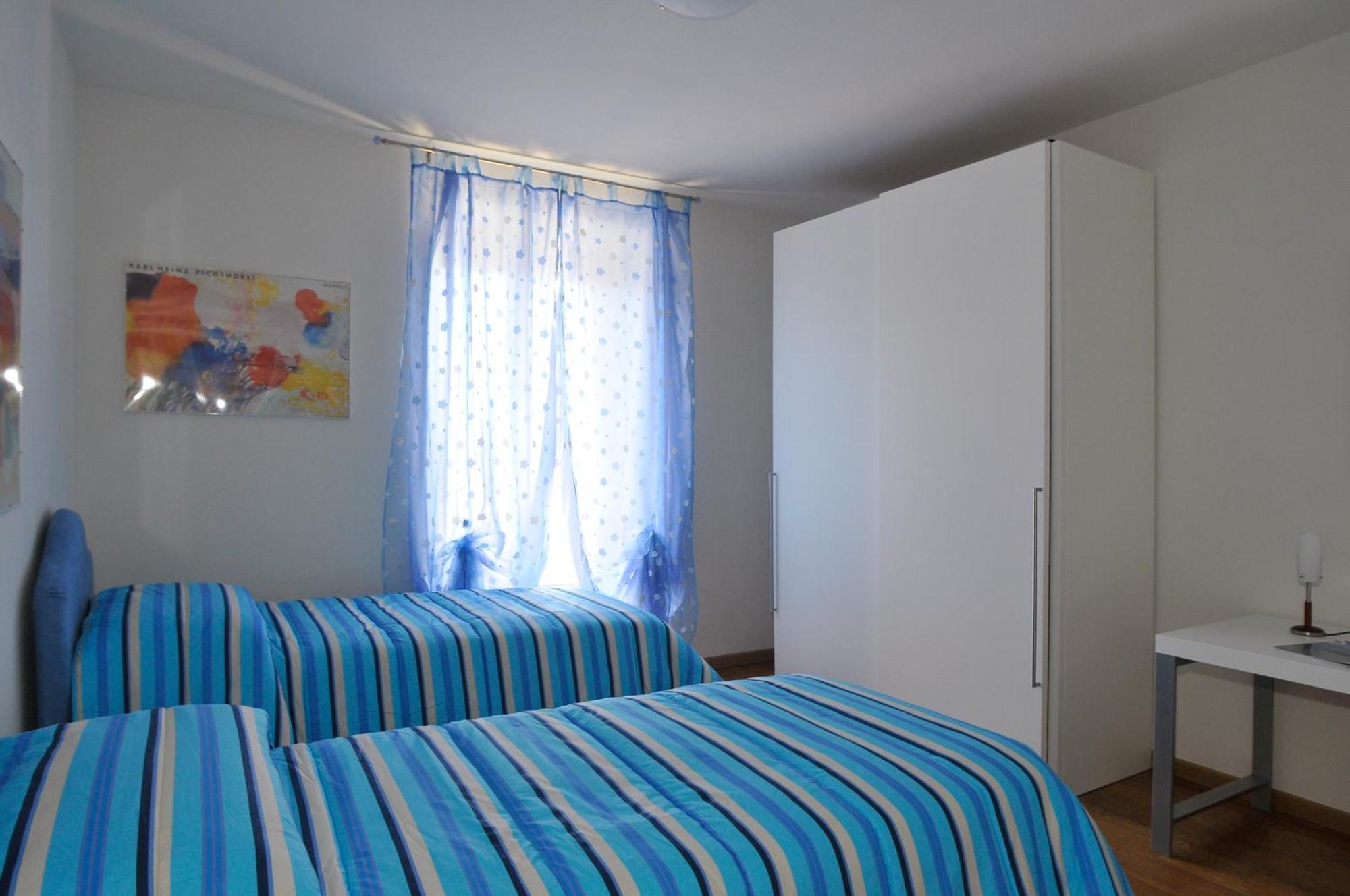 Two Connecting Rooms Sea View