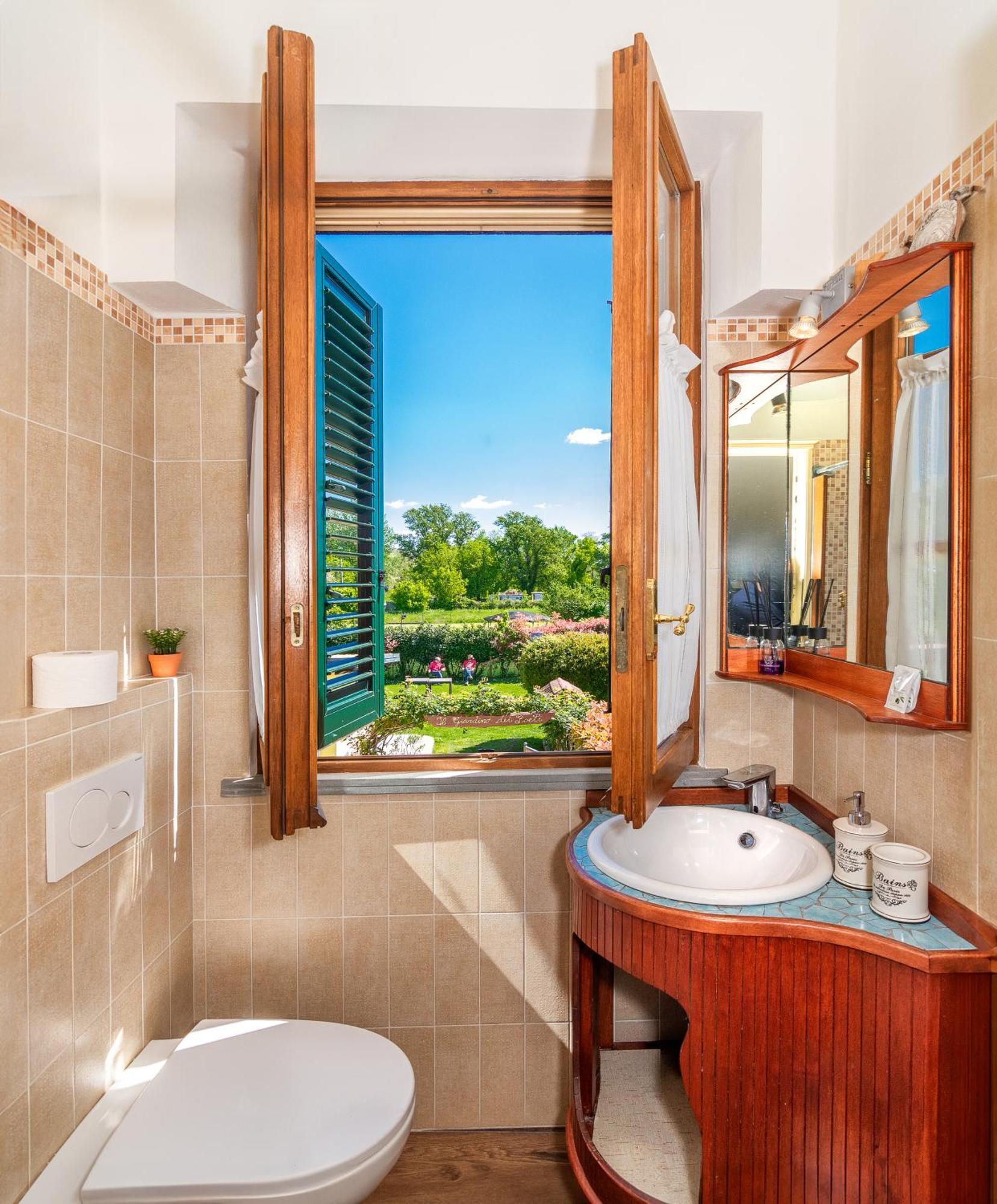 Camera Singola con Bagno Privato Esterno
