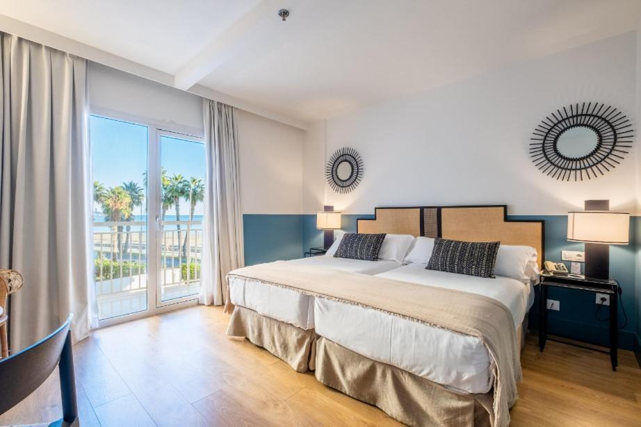 Double or Twin Room Sea View