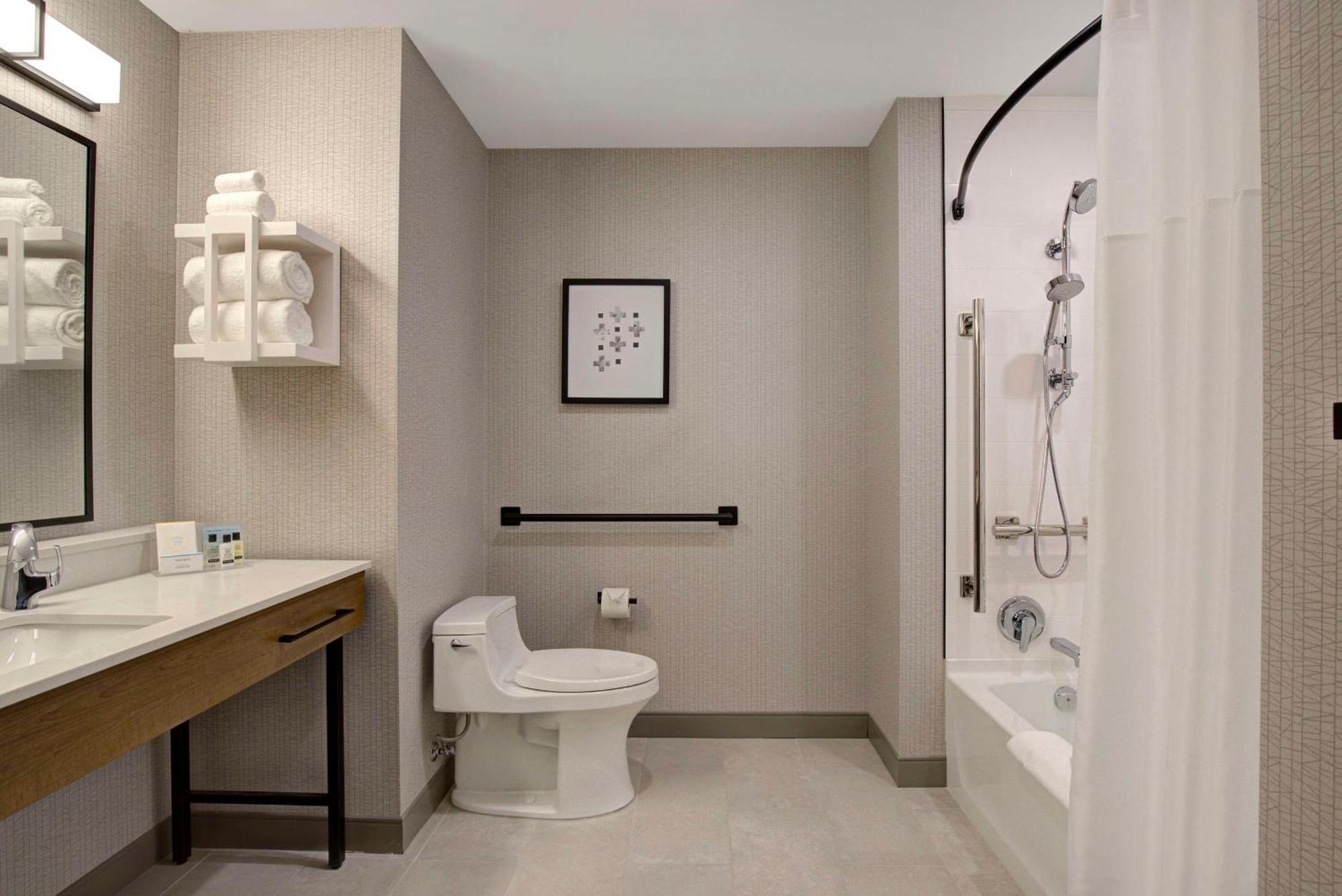 King Room Kitchenette Mobility or Hearing Accessible