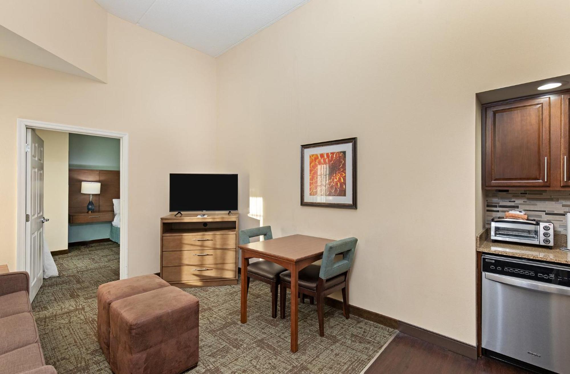 Two-Bedroom Suite Bath Tub Disability Access or Non-Smoking