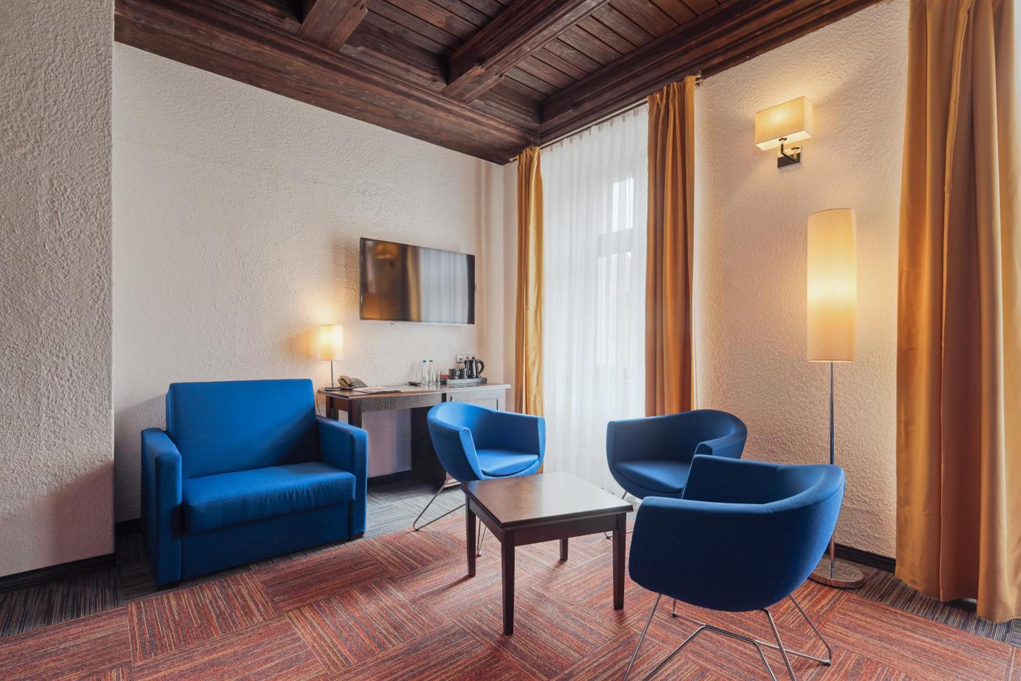 Deluxe Double or Twin Room