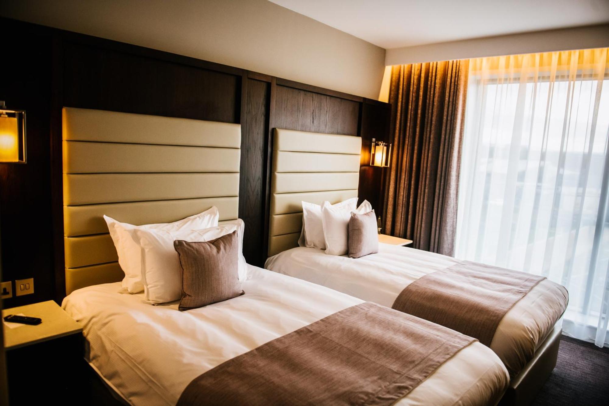 Luxury Twin Room,1588356905:JPEG