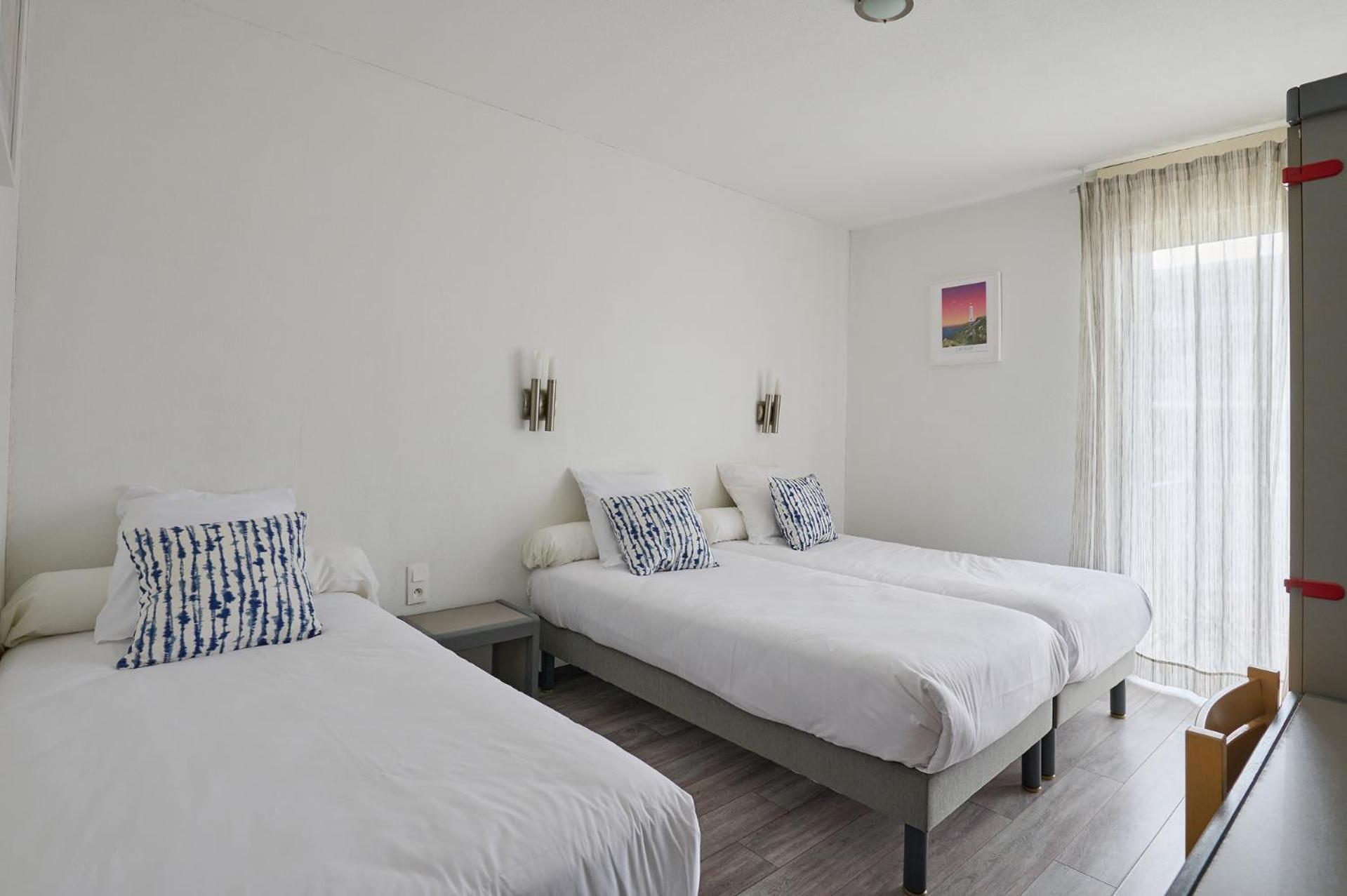 Comfort Driepersoonskamer met 3 Eenpersoonsbedden - aan de Binnenplaats