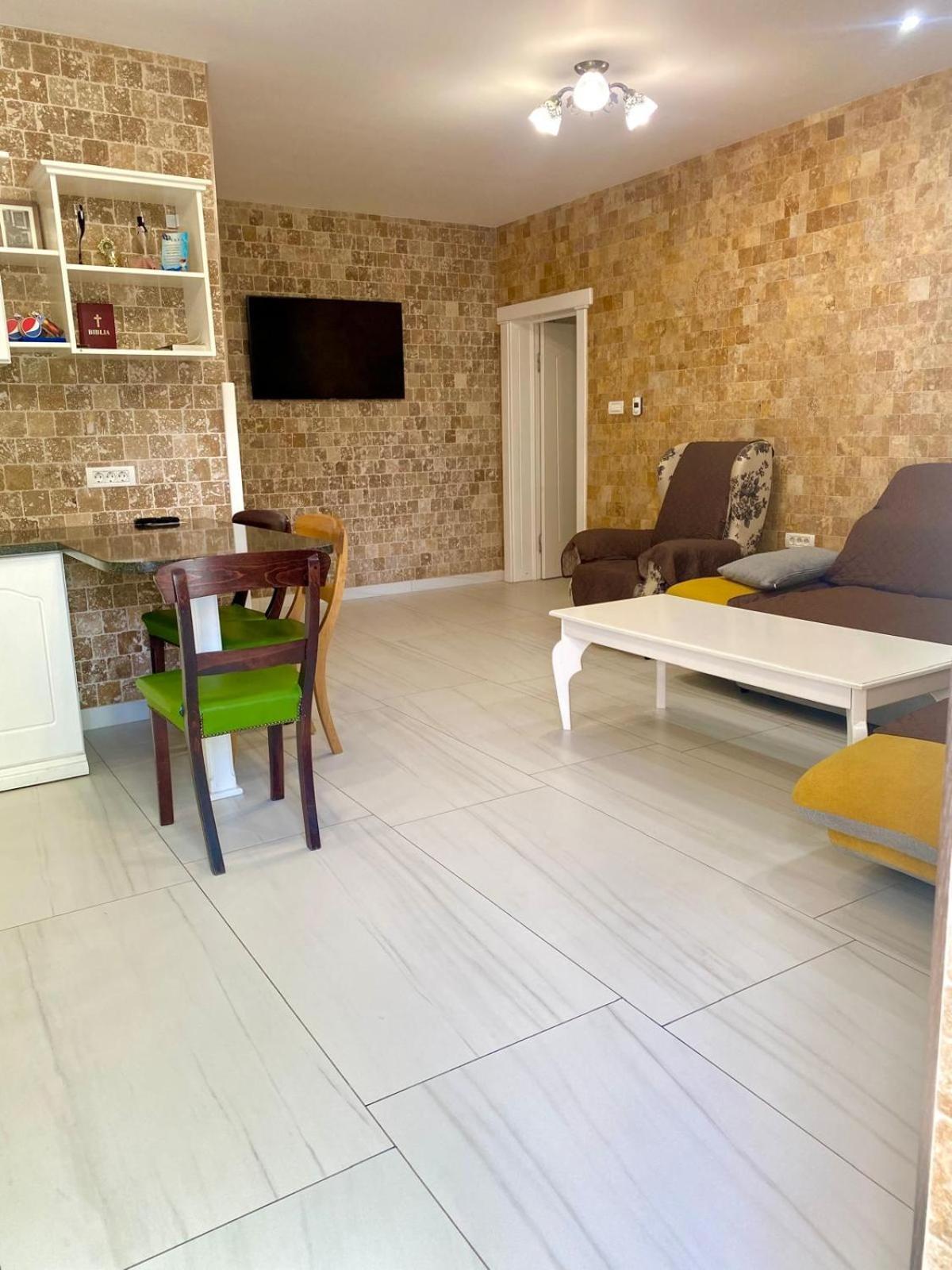 Double or Twin Room Private Bathroom