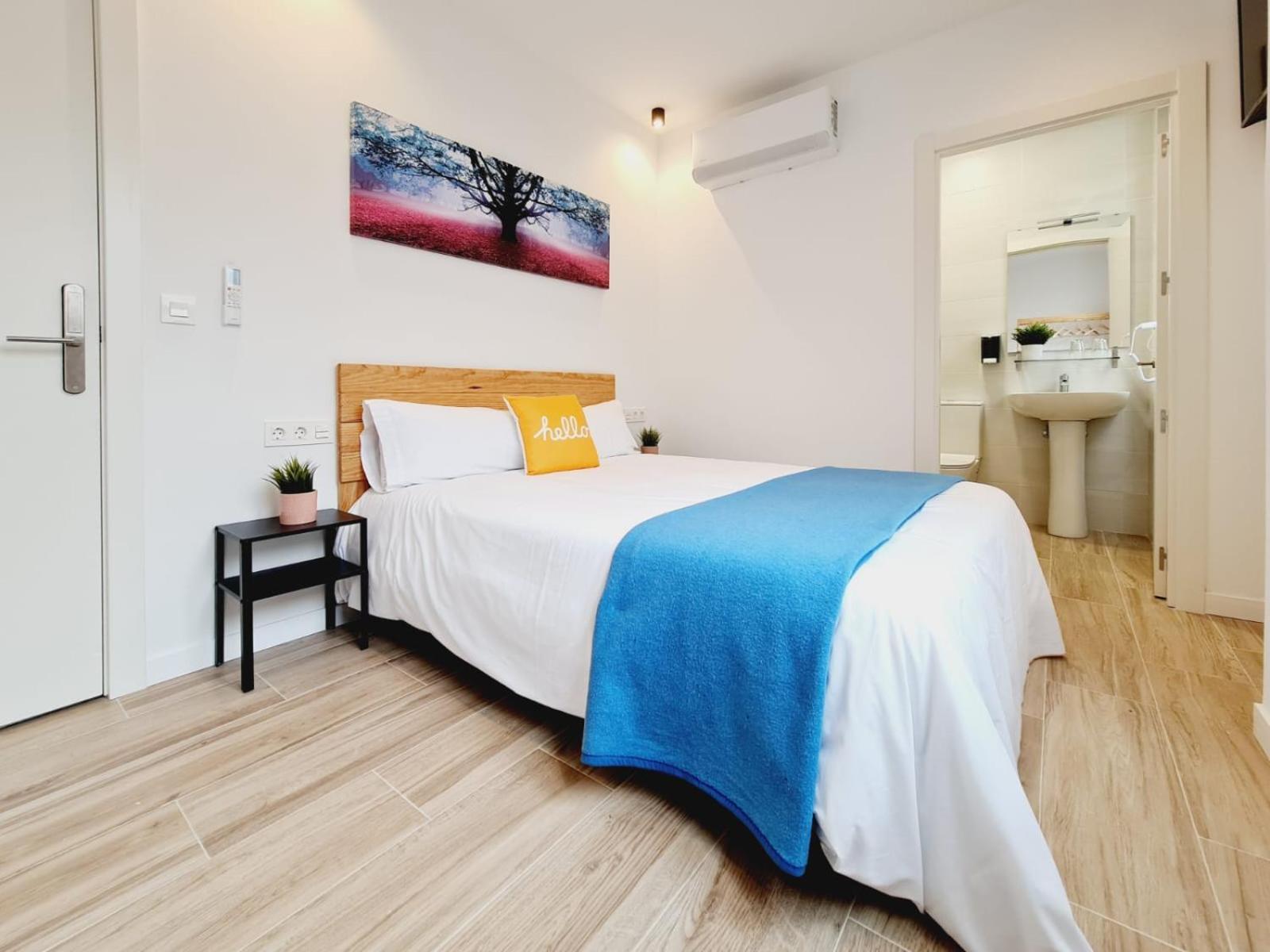 Double Room Private Bathroom