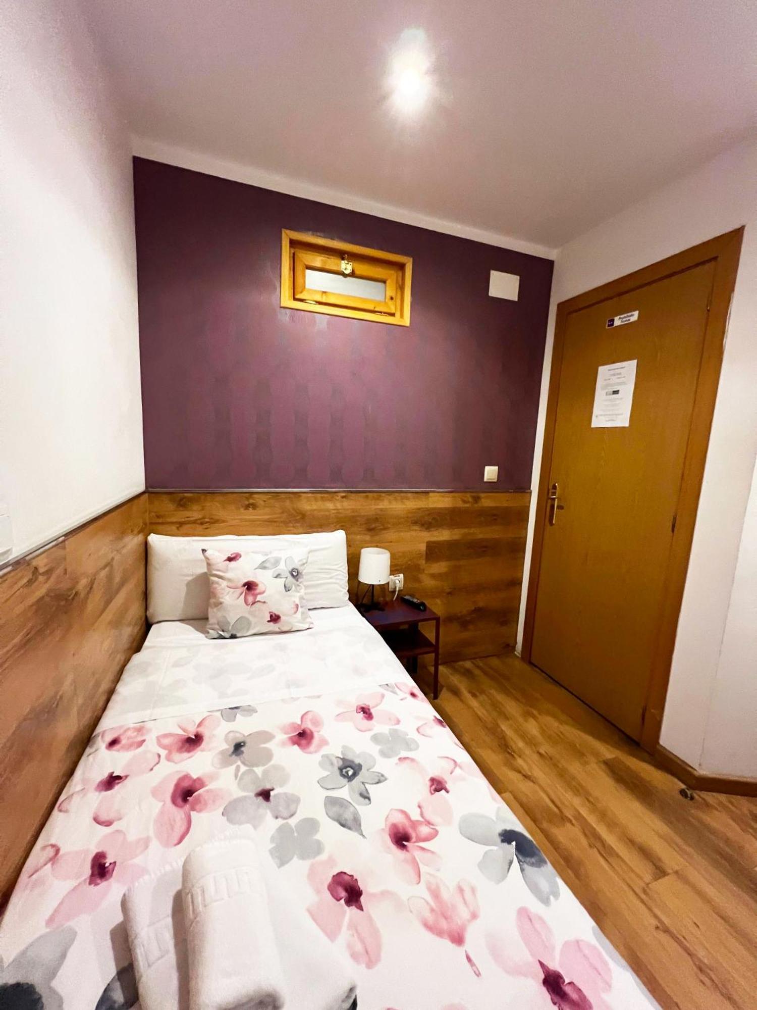 Budget Single Room