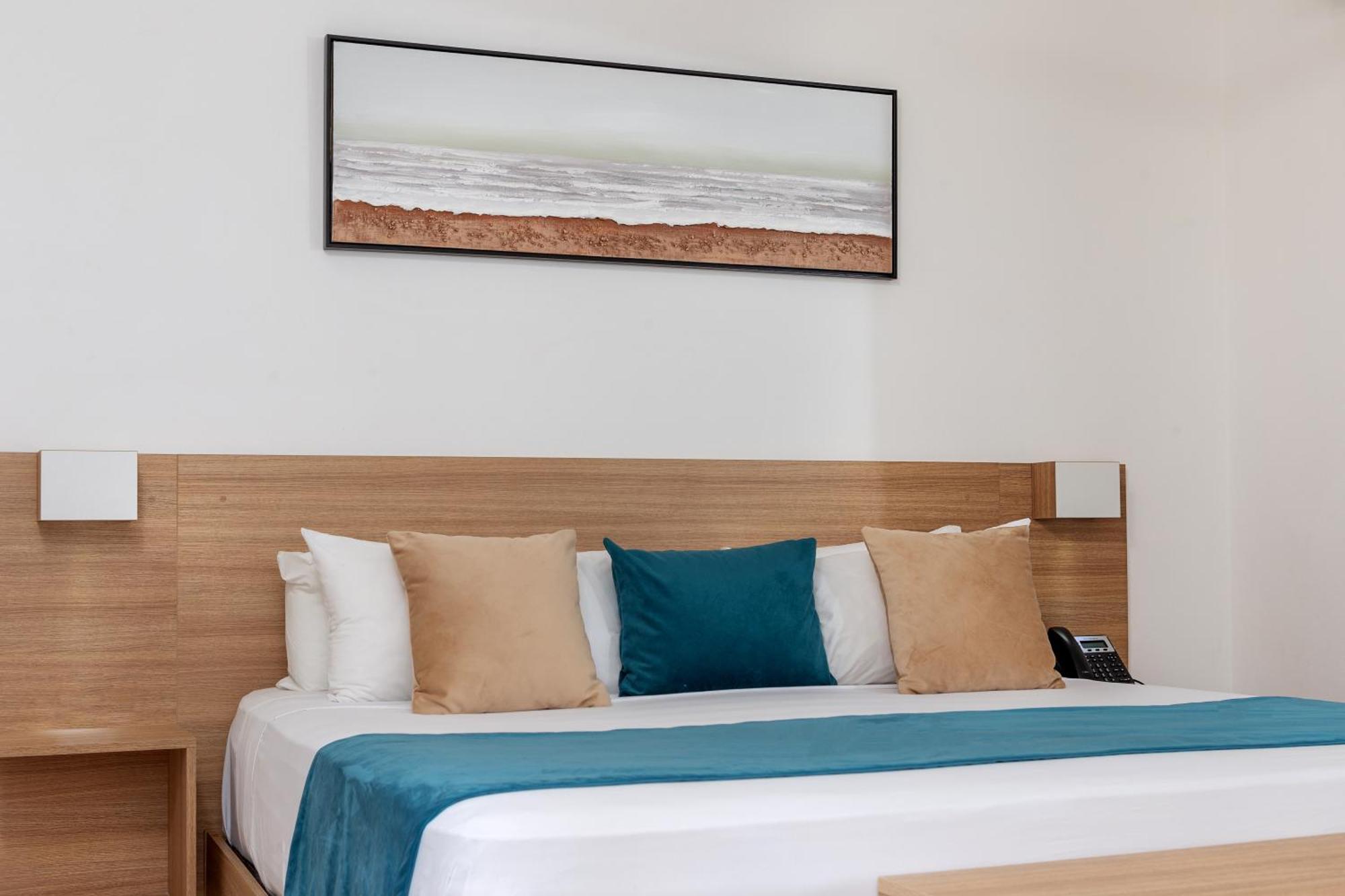 Habitación Doble con vistas parciales al mar