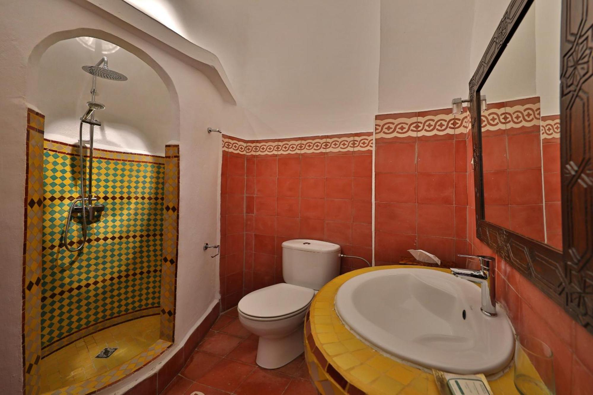 Double or Twin Room with Private Bathroom,1609717692:JPEG