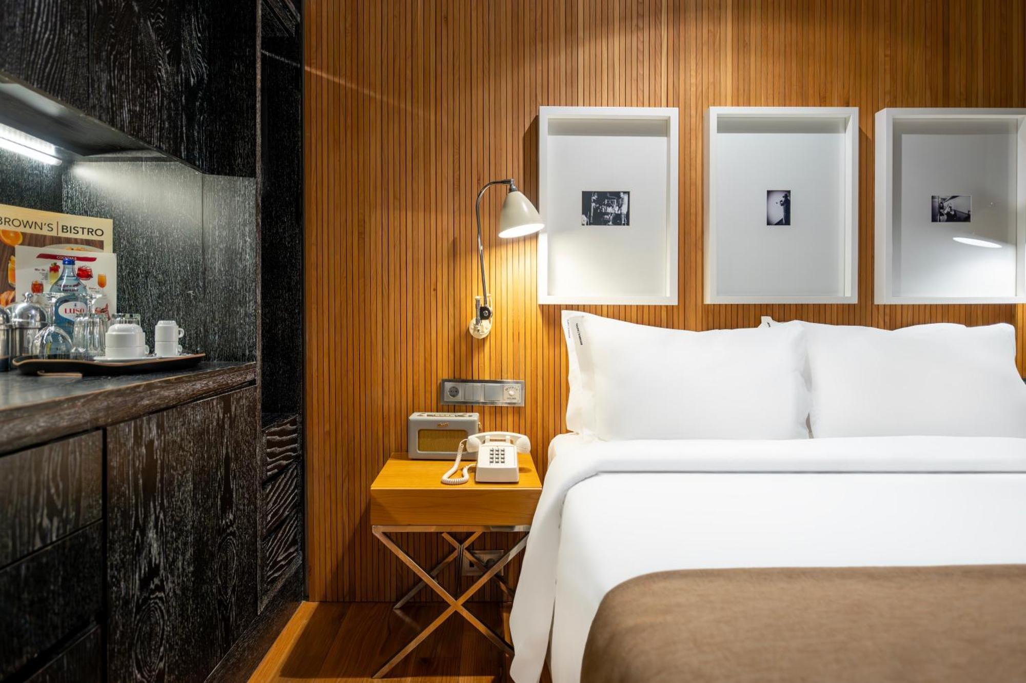 Small Double Room,1611085355:JPEG