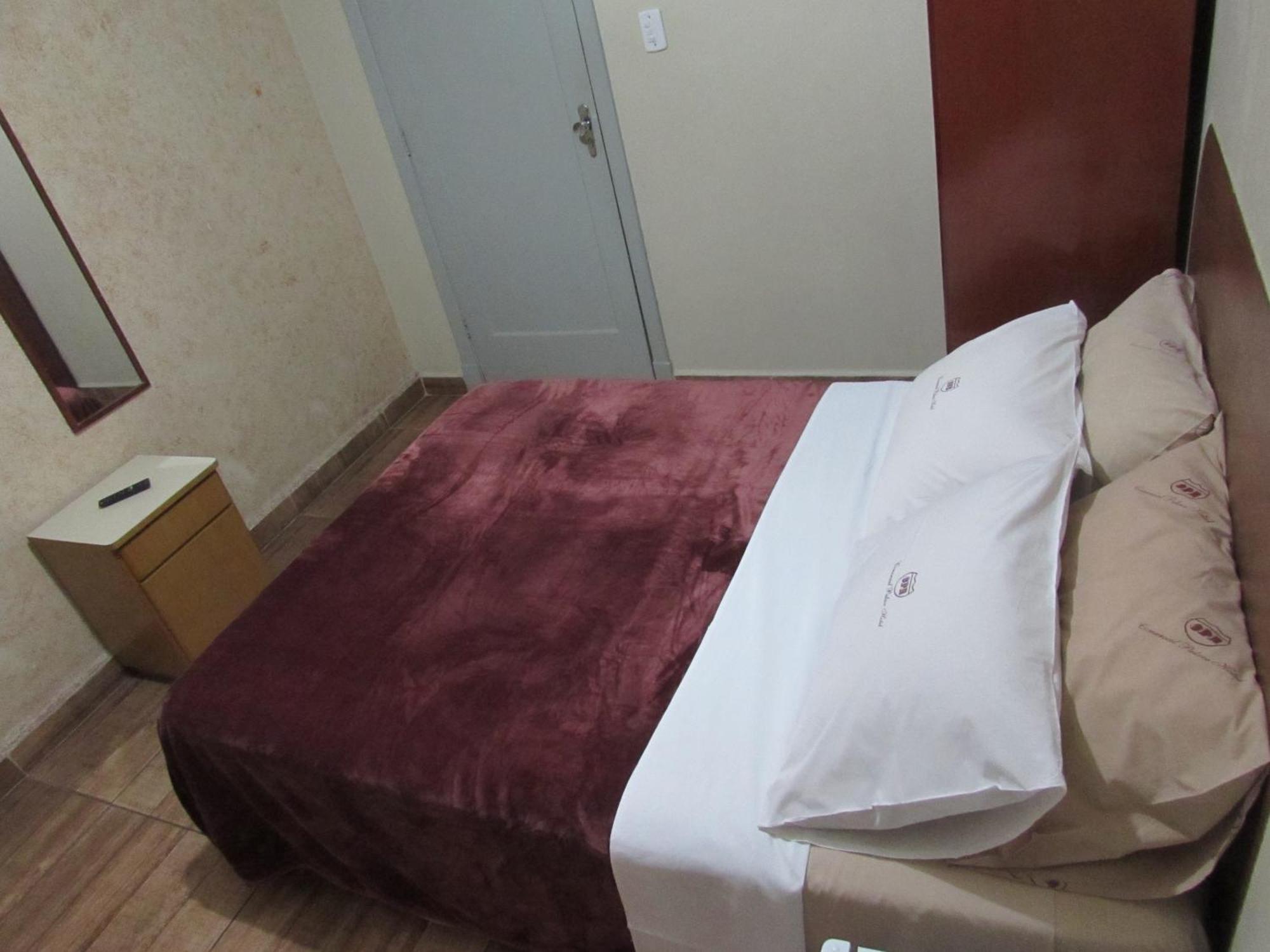 Quarto Deluxe com Cama de Casal ou 2 de Solteiro