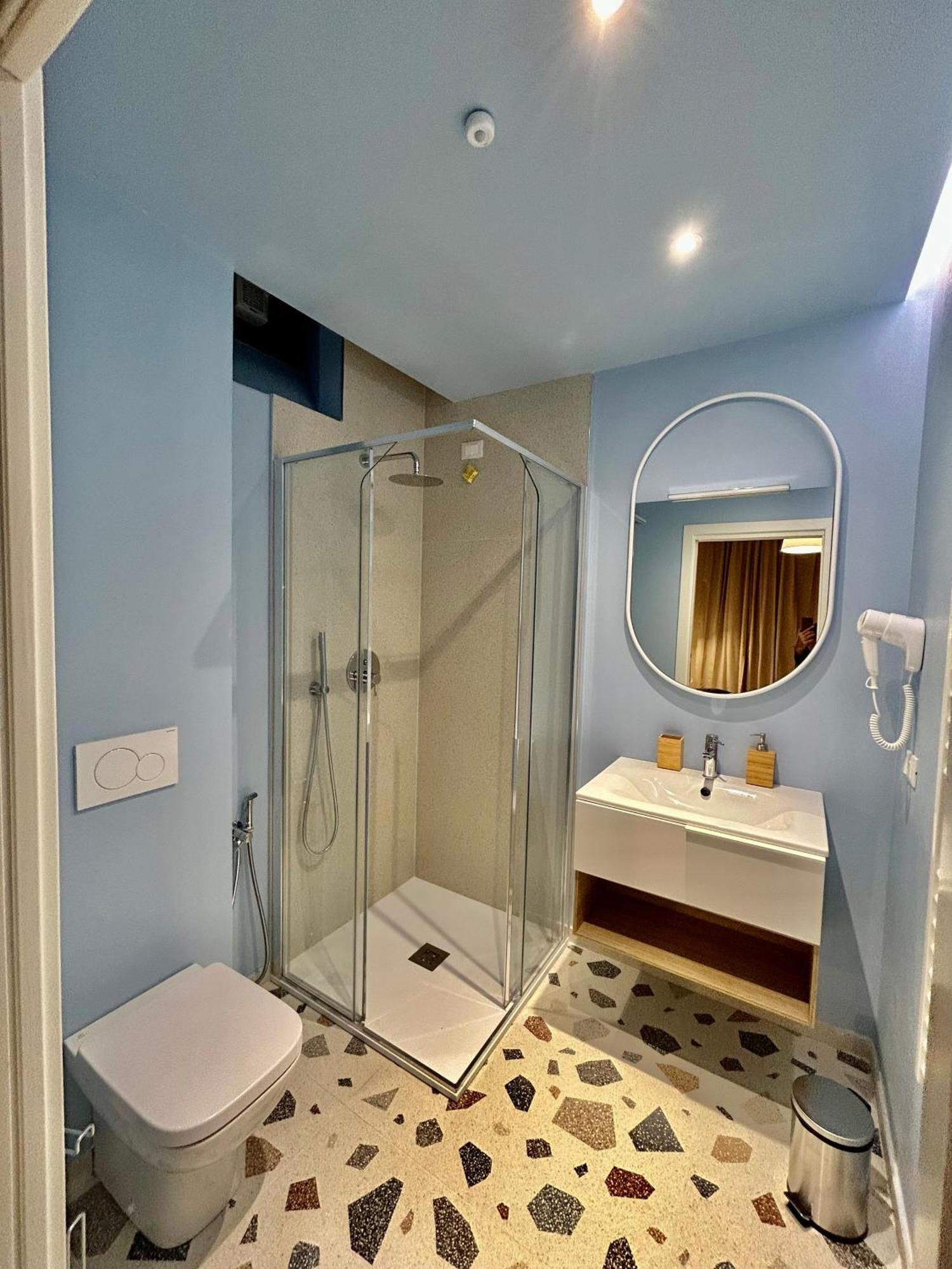 Double Room Private Bathroom