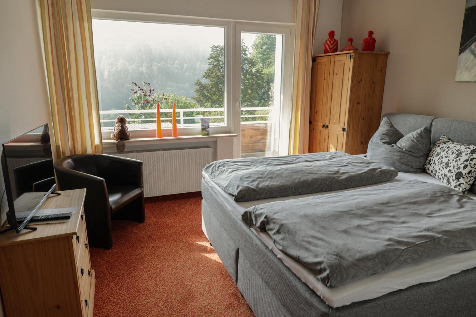 Doppelzimmer mit Balkon