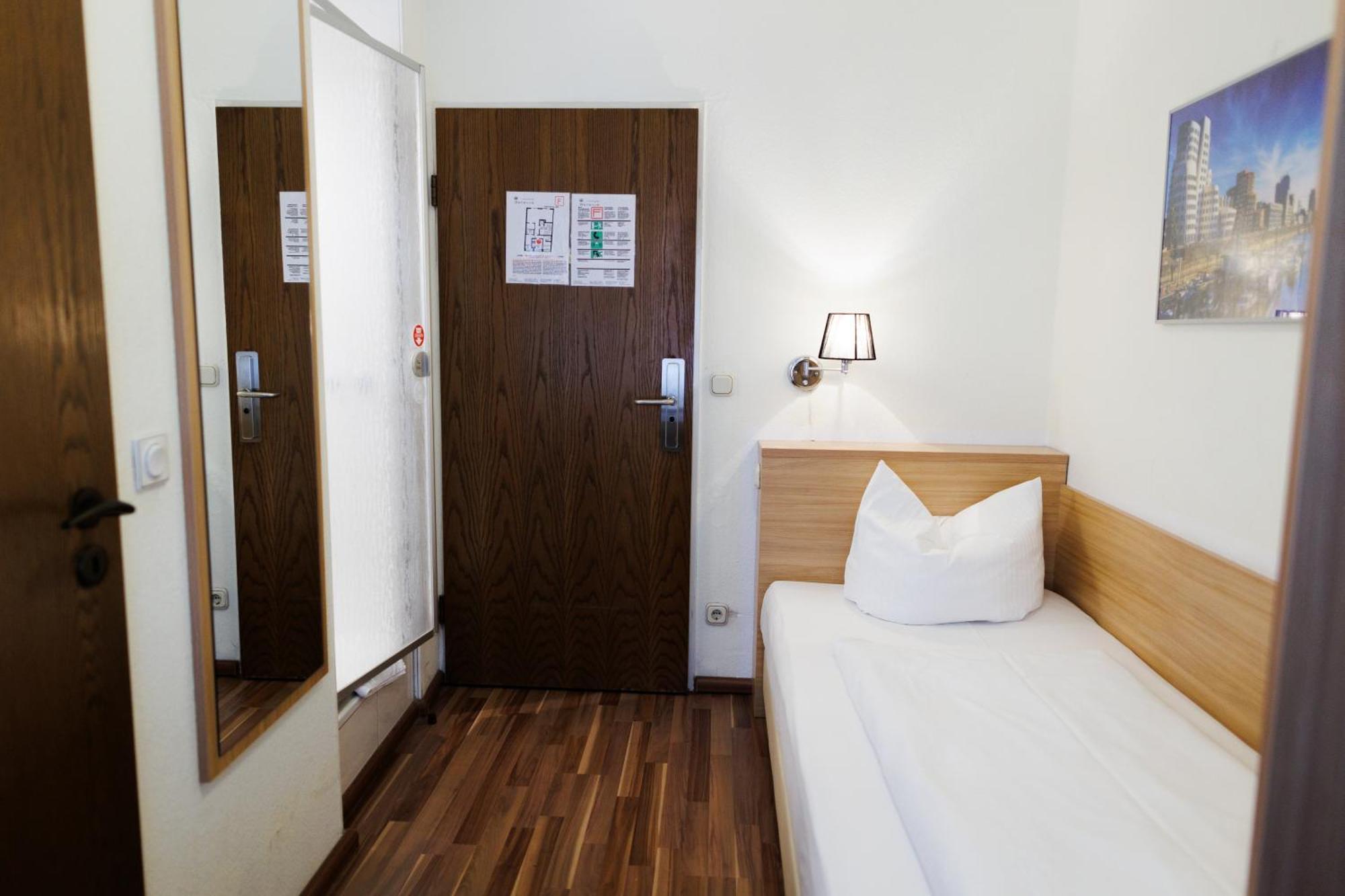 Economy Single Room