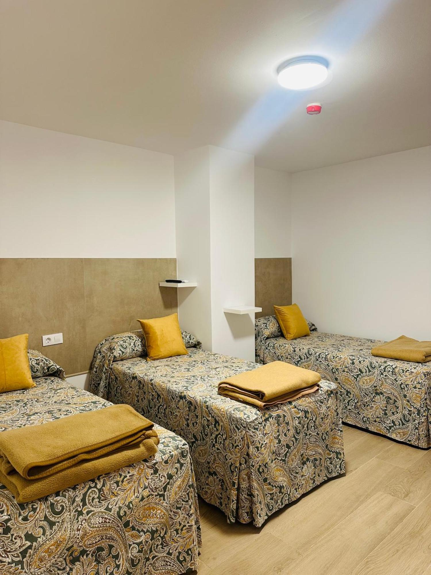Triple Room Private Bathroom