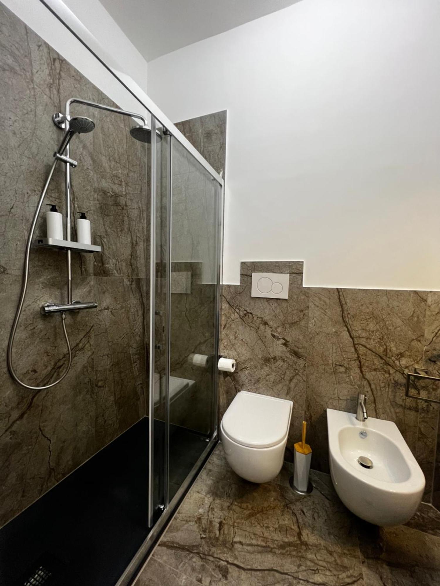 Double Room Private Bathroom