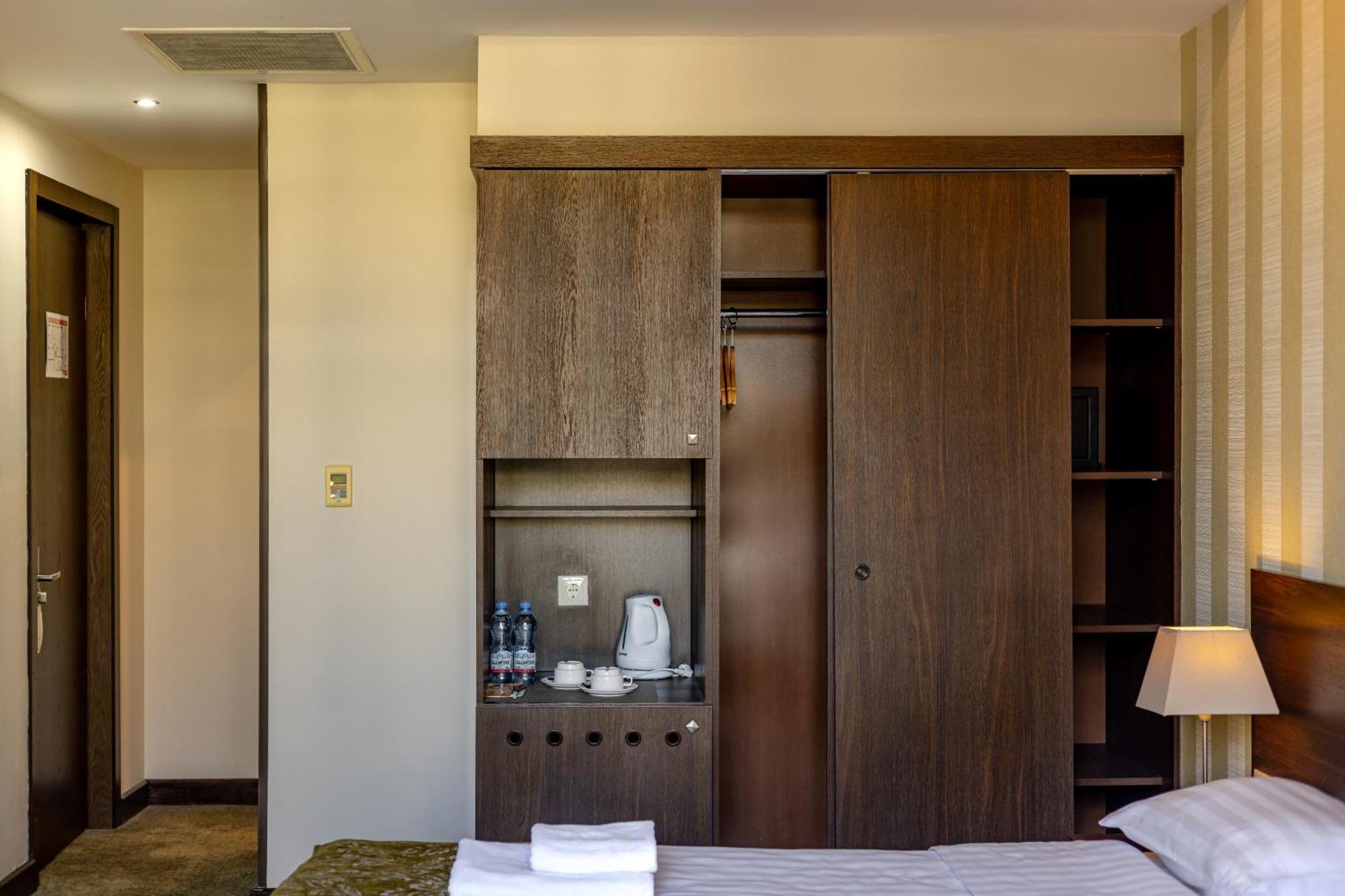 Standard Double or Twin Room,1628673749:JPEG
