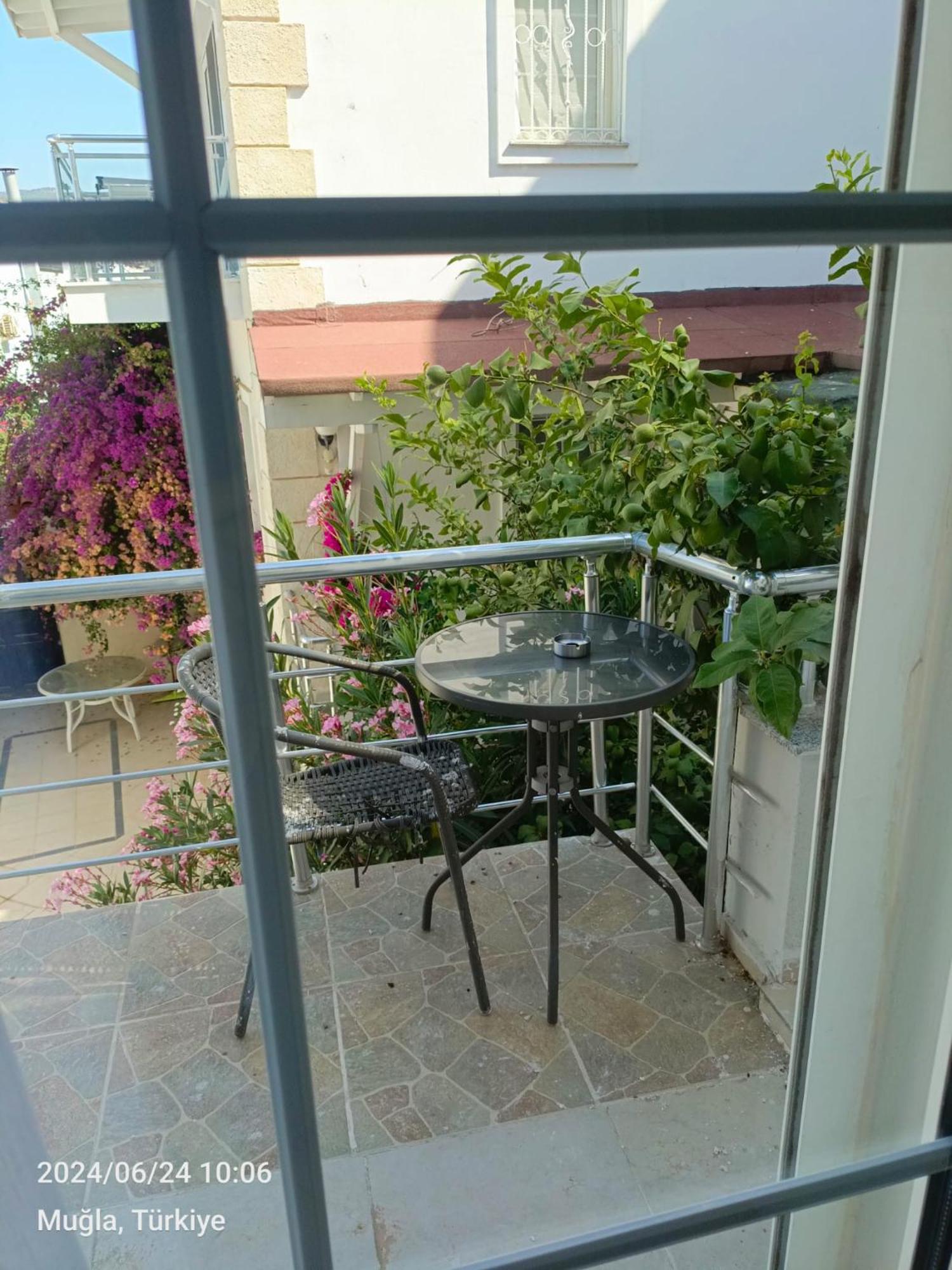 Camera Familiare con Vista Mare Laterale