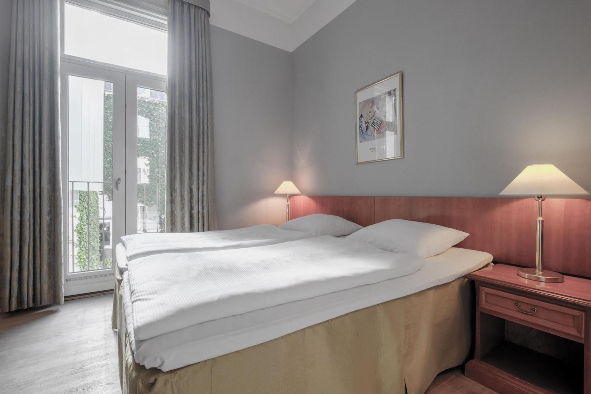 Standard Double Room Queen Bed,1630866144:JPEG