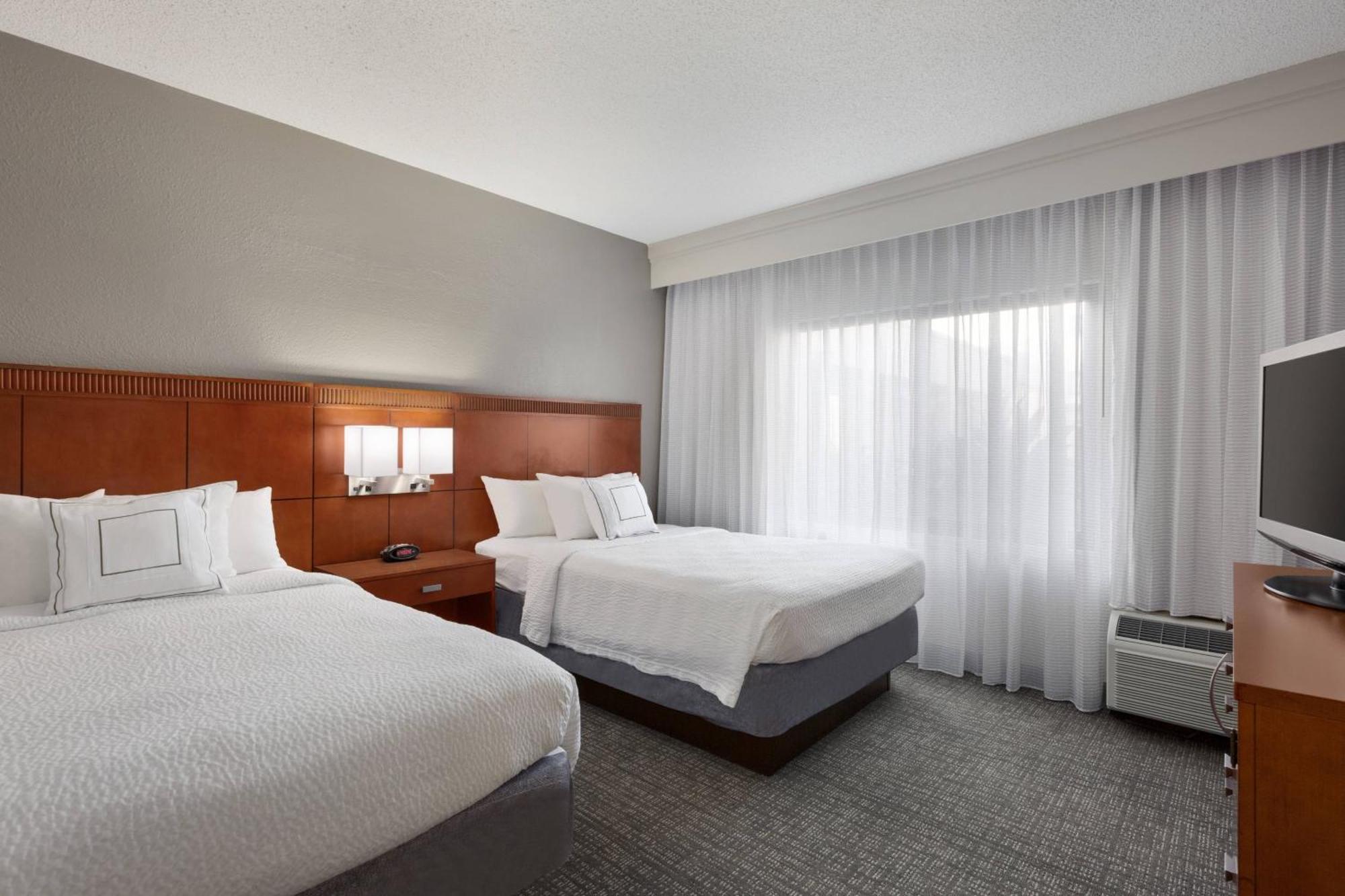 One-Bedroom Double Suite Two Double Beds Sofa Bed