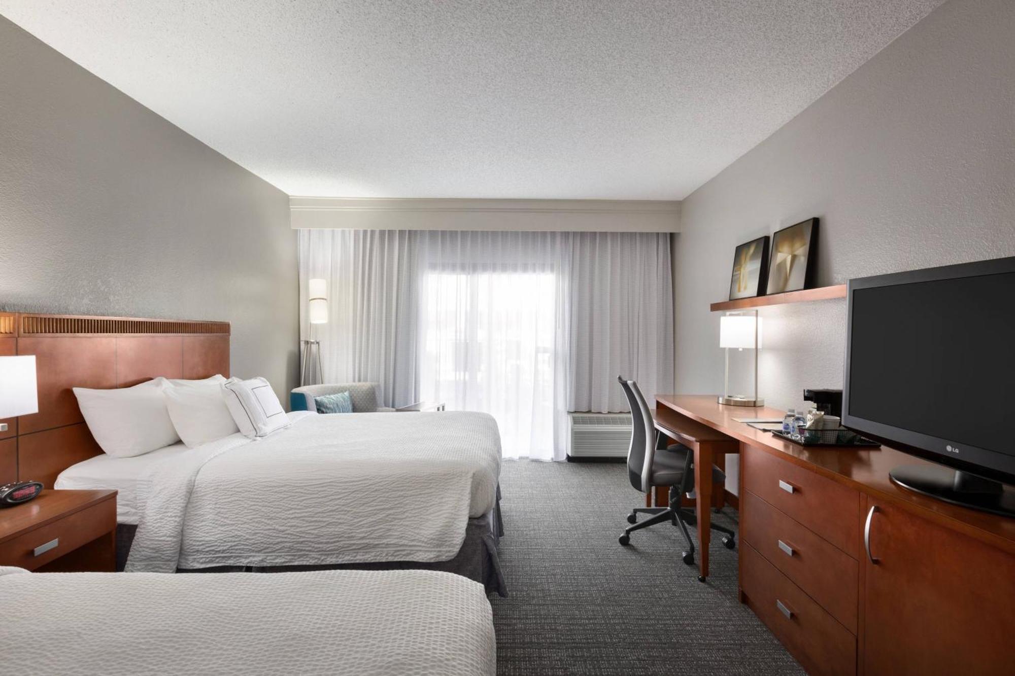 Queen Room Two Queen Beds Bathtub Mobility Access or Hearing Accessible