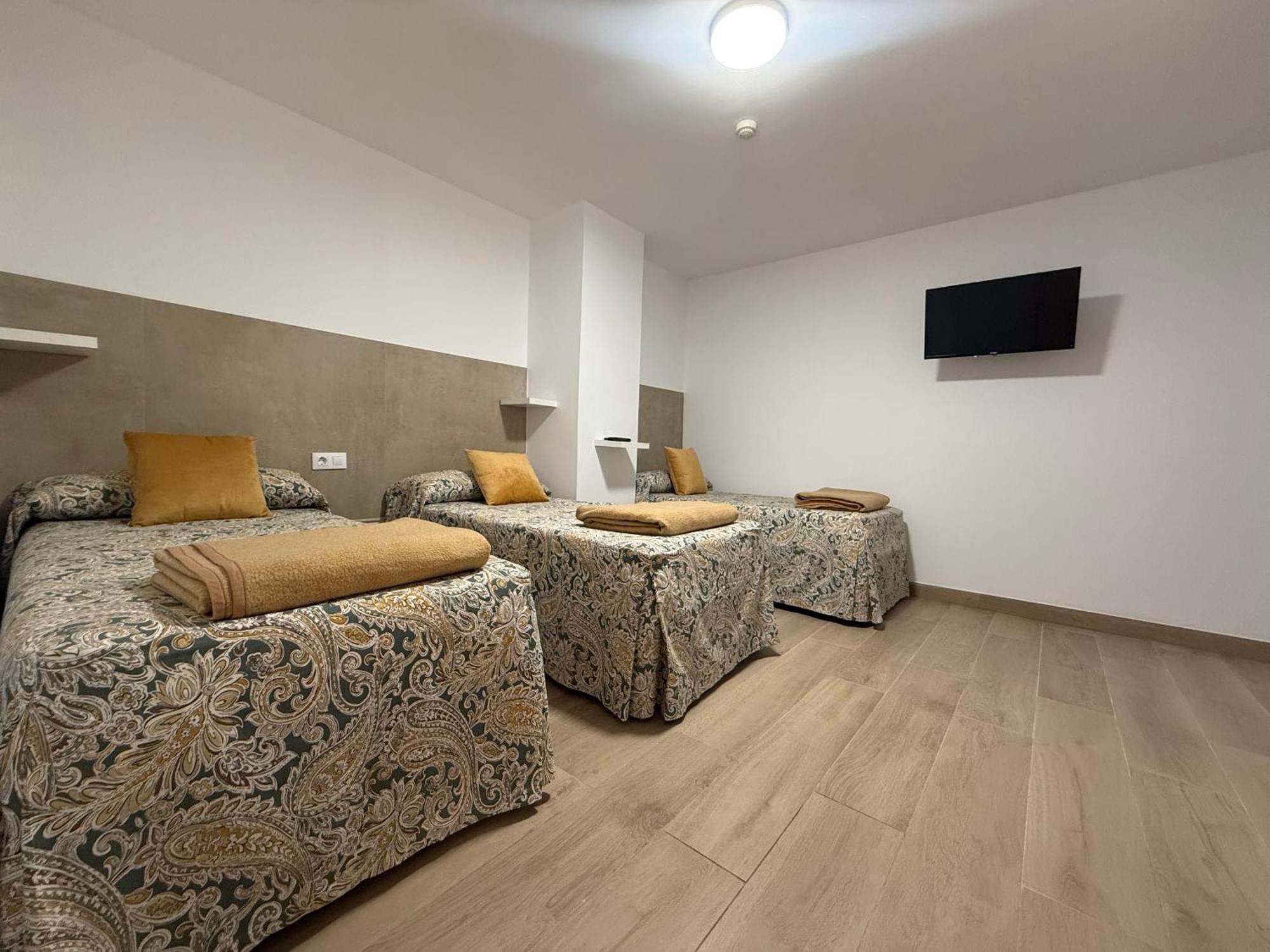 Triple Room Private Bathroom