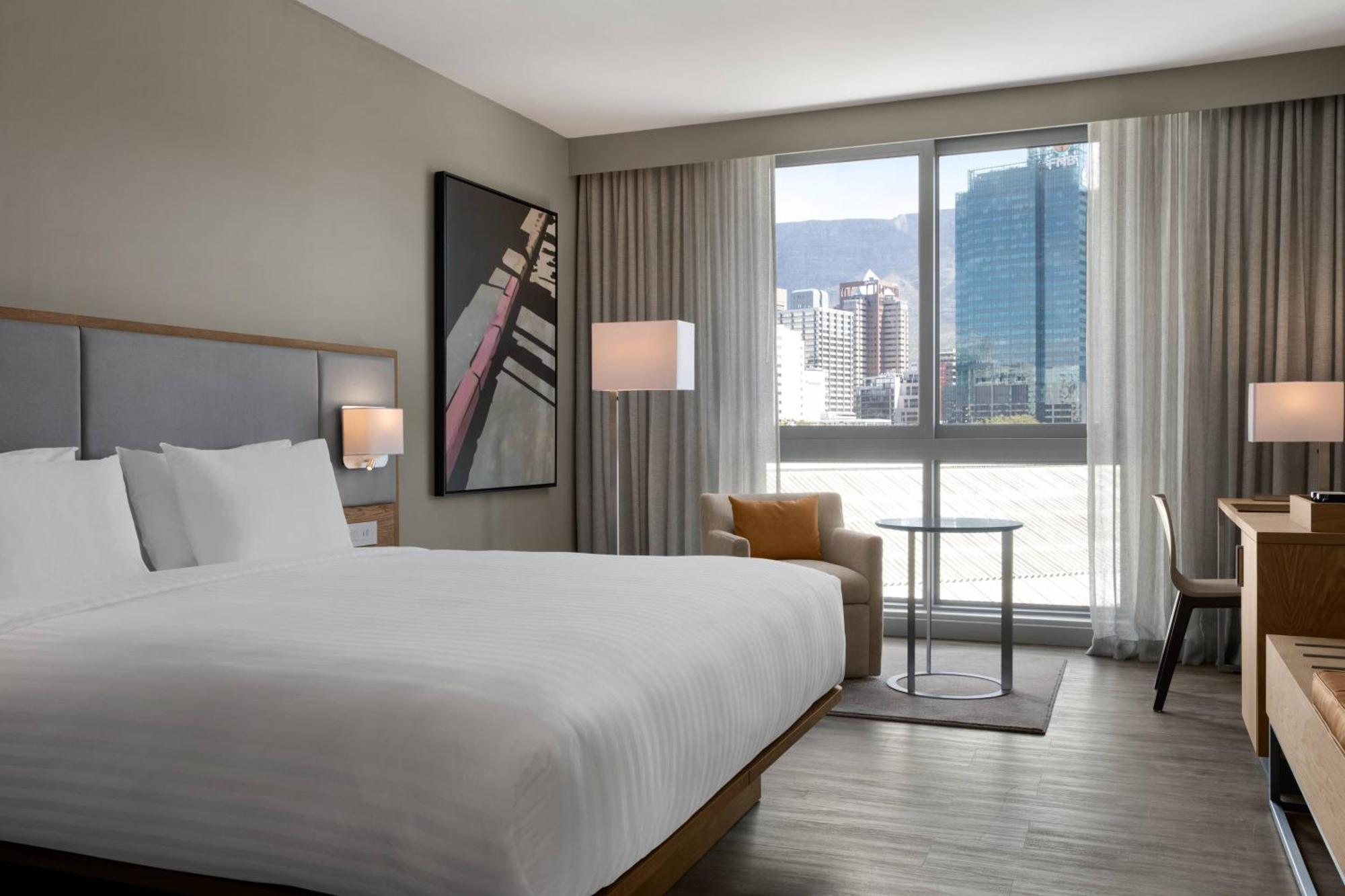 Standard Guest Room with King Bed and Mountain View,1632297857:JPEG