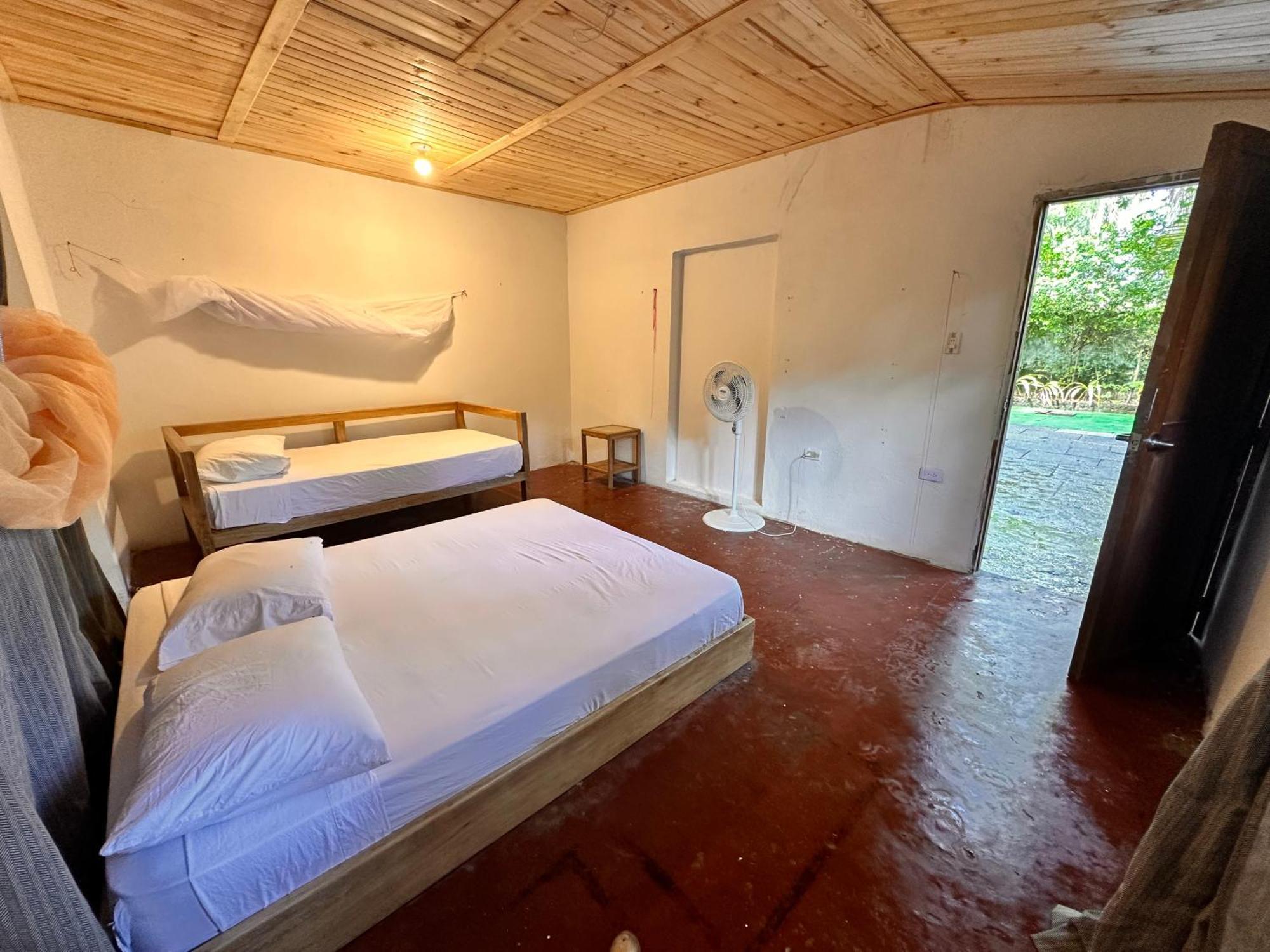 Triple Room Shared Toilet,1634852952:JPEG