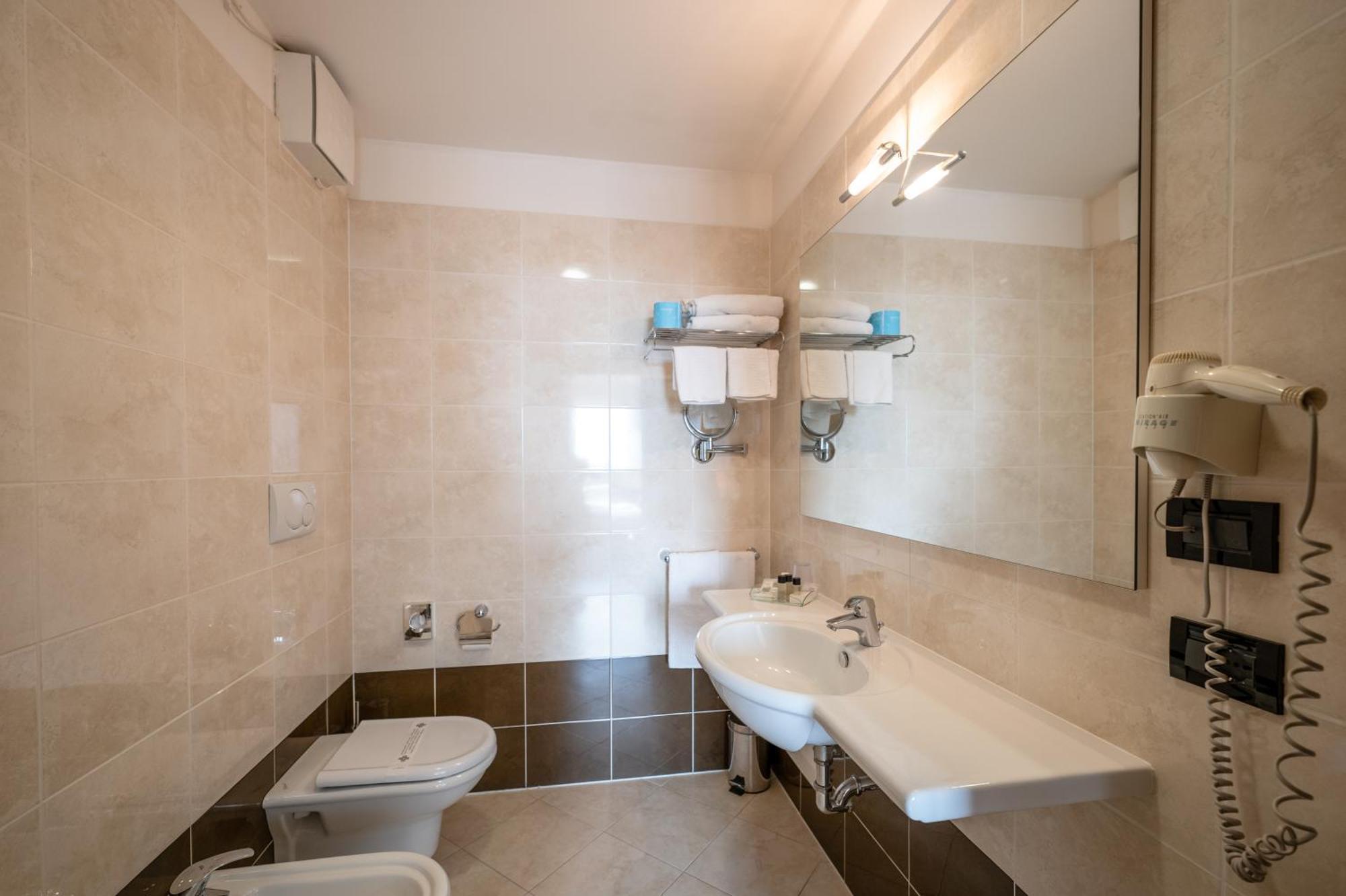 Comfort Double or Twin Room