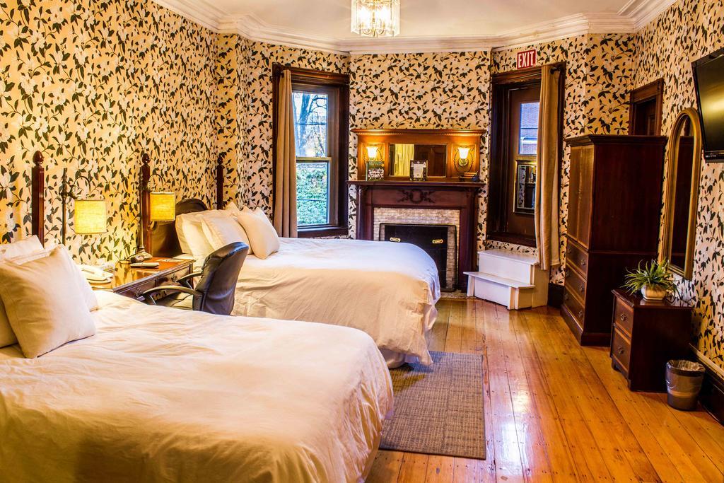 Deluxe Double Room Two Double Beds