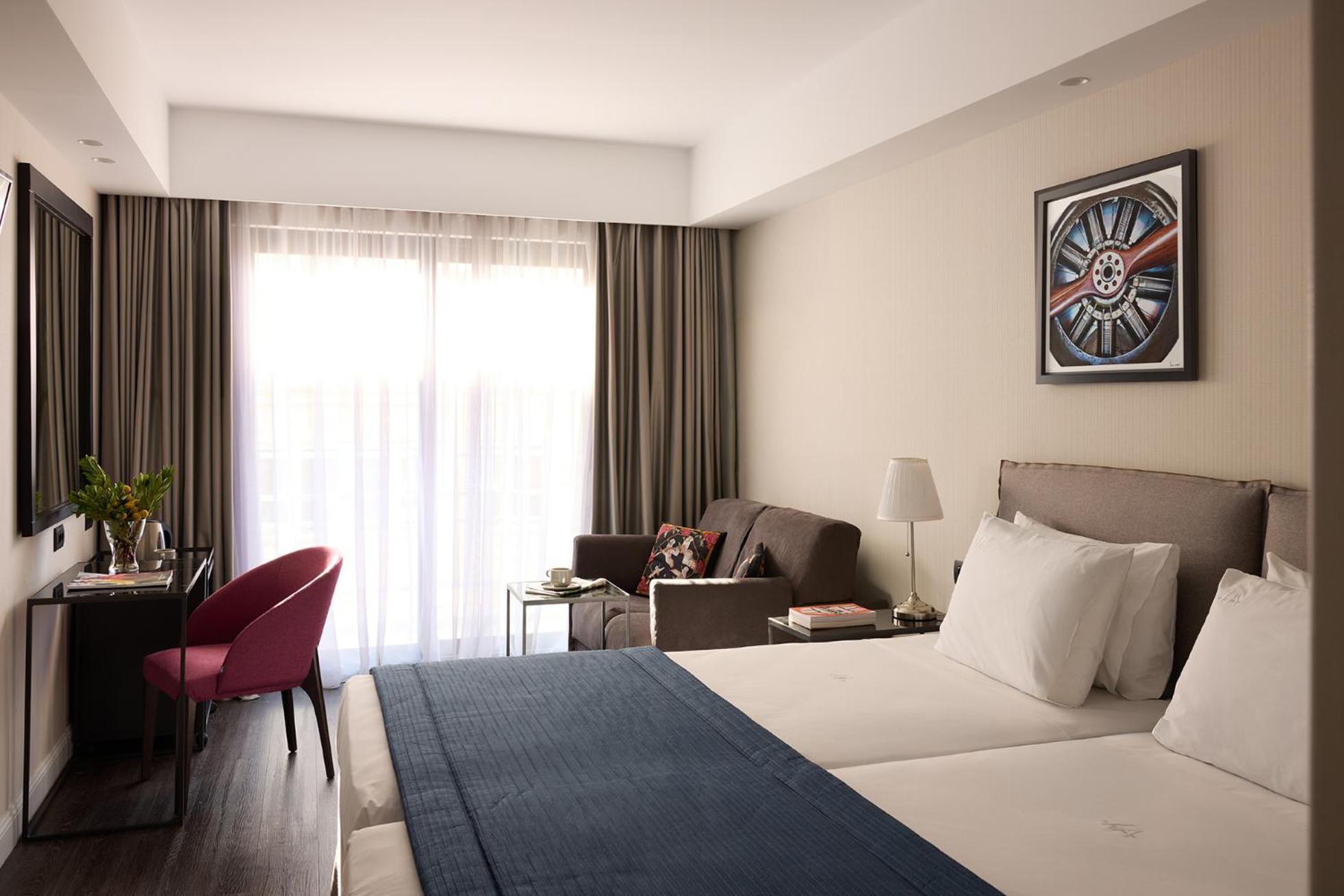 Superior Triple Room City View