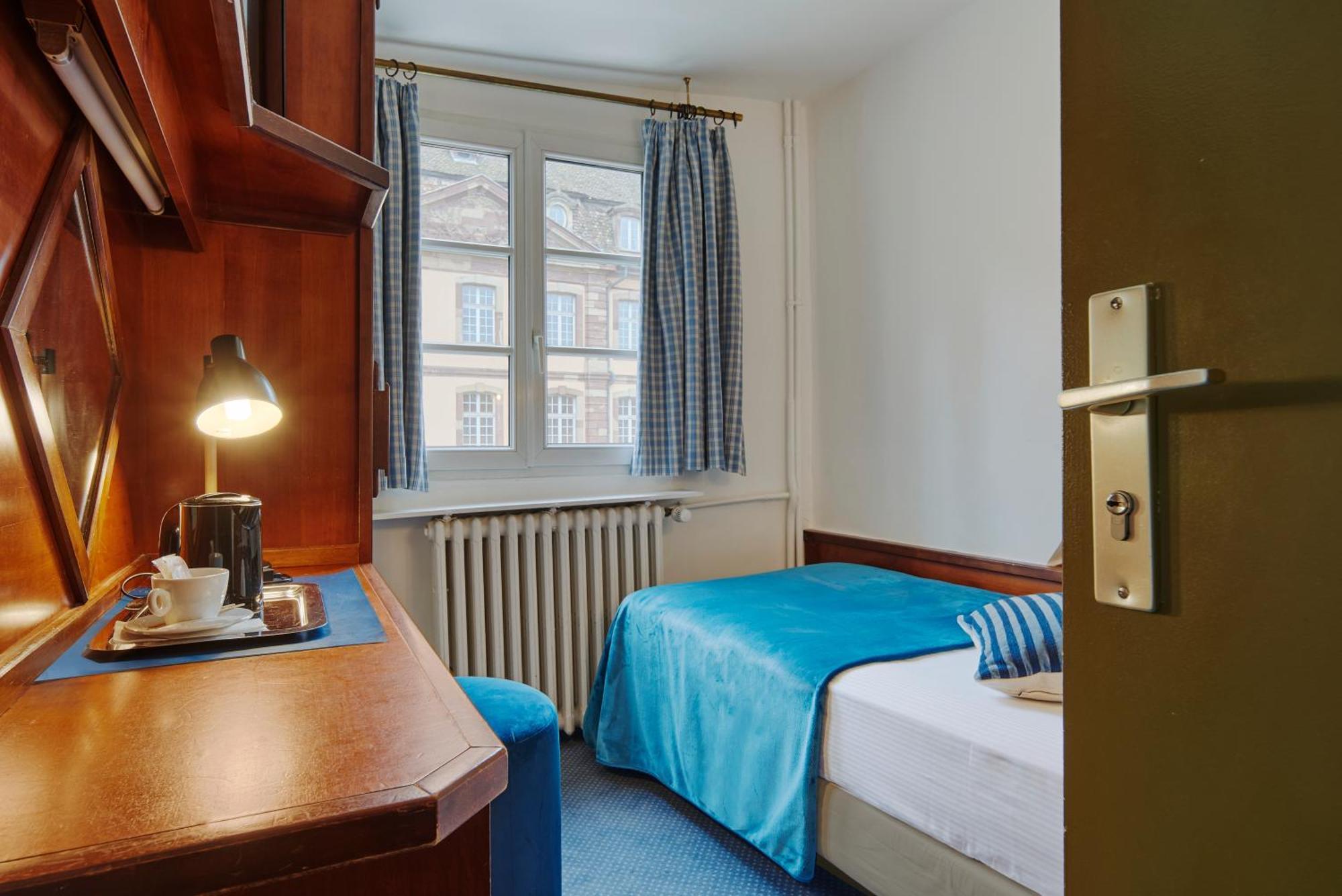Mini Single Room Cathedral View
