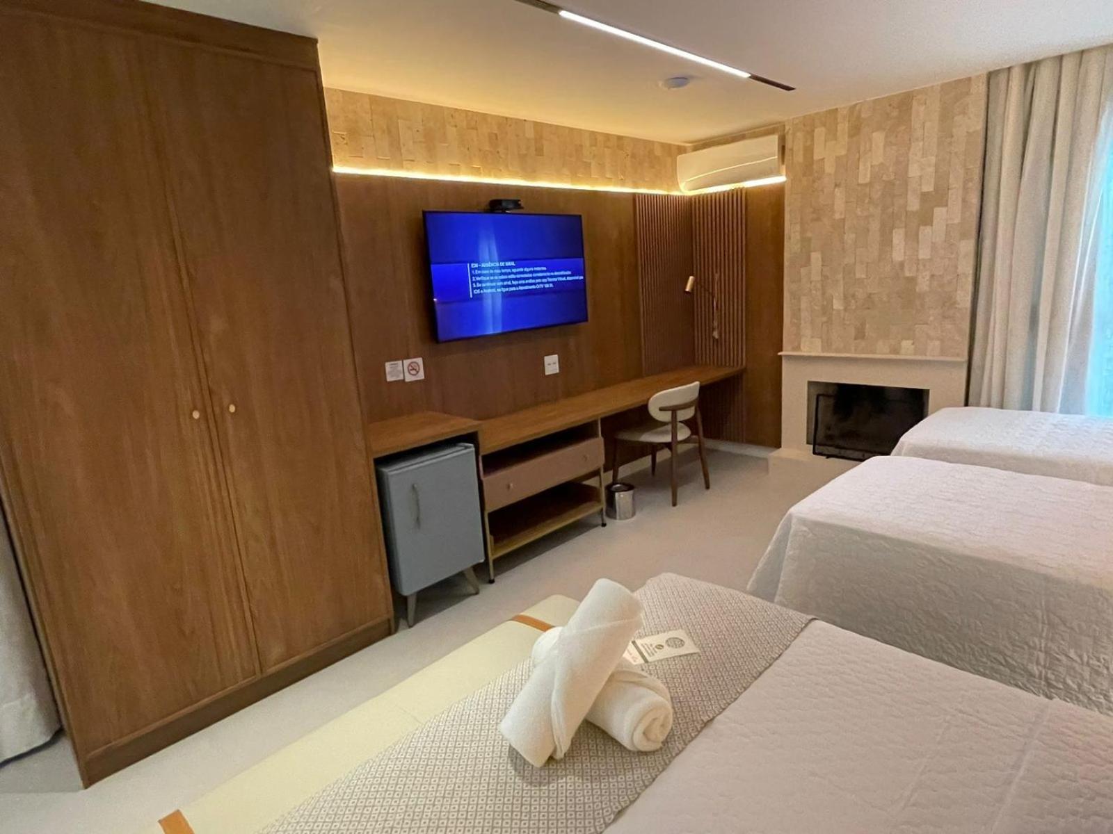 Quarto Quádruplo com Varanda